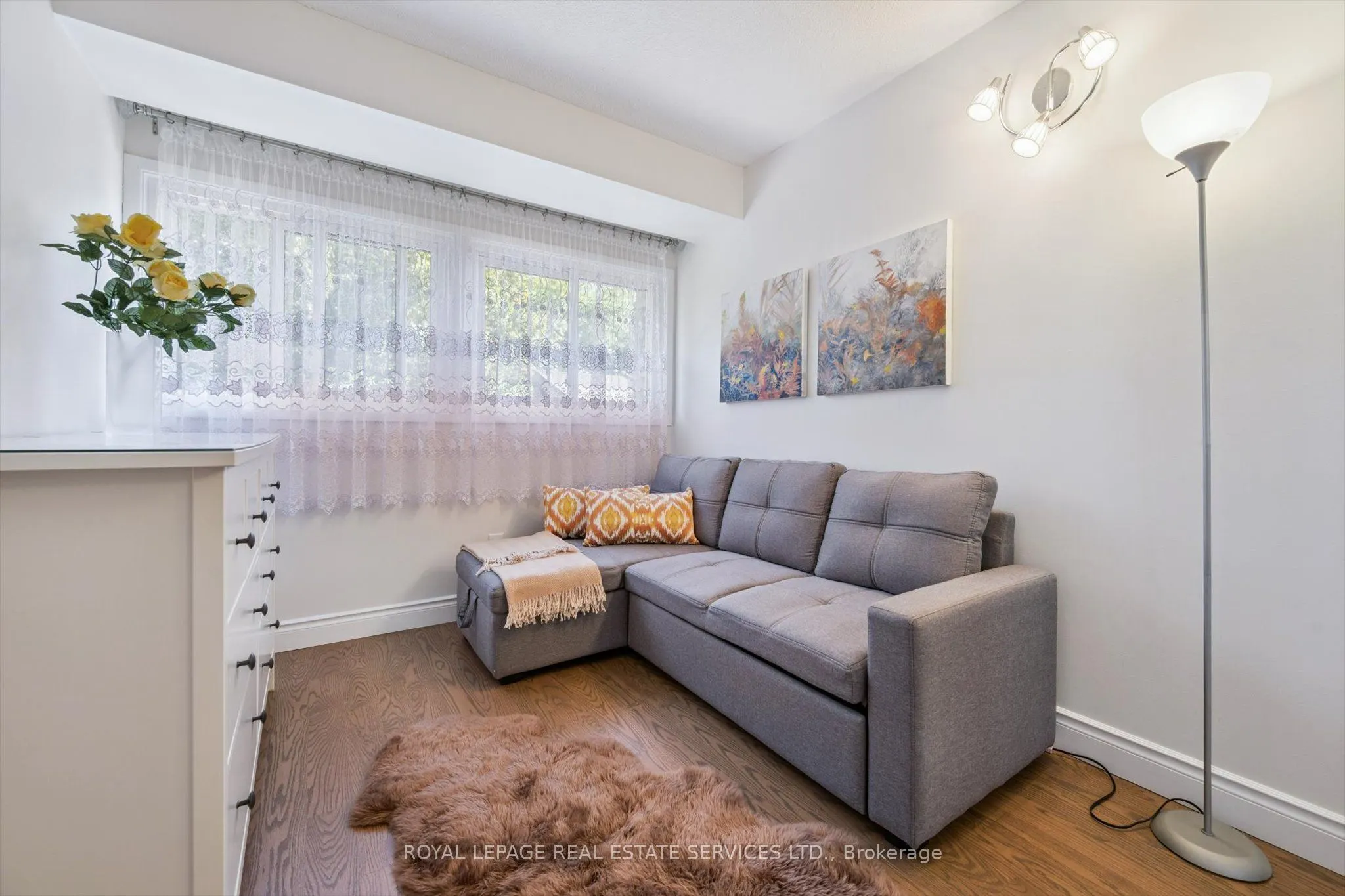 915 Inverhouse Drive, #24