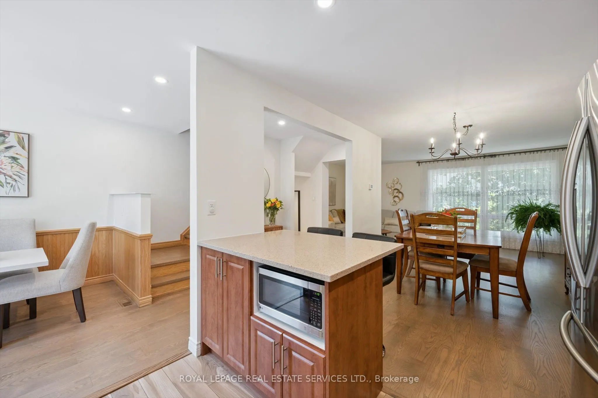 915 Inverhouse Drive, #24