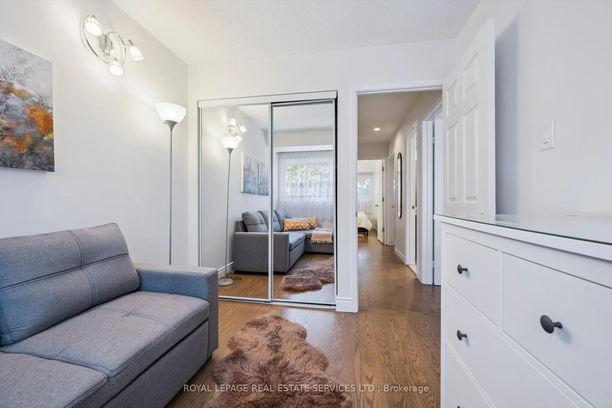 915 Inverhouse Drive, #24