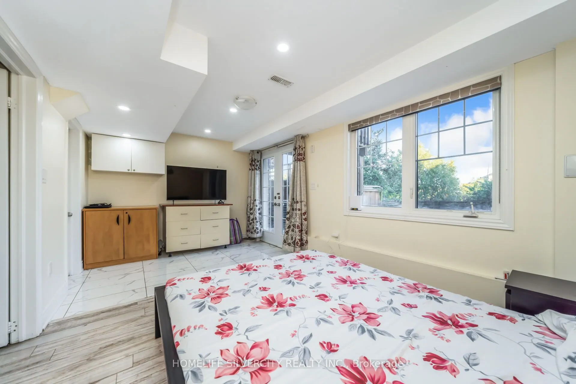 44 Davenfield Circle