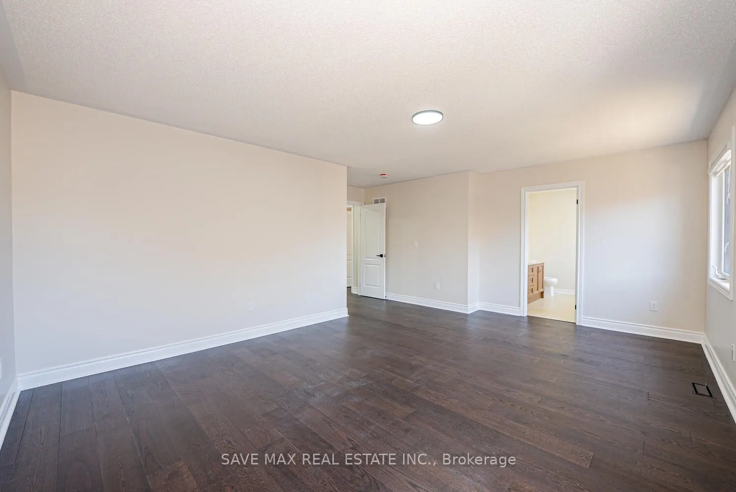 4 Hanbury Crescent