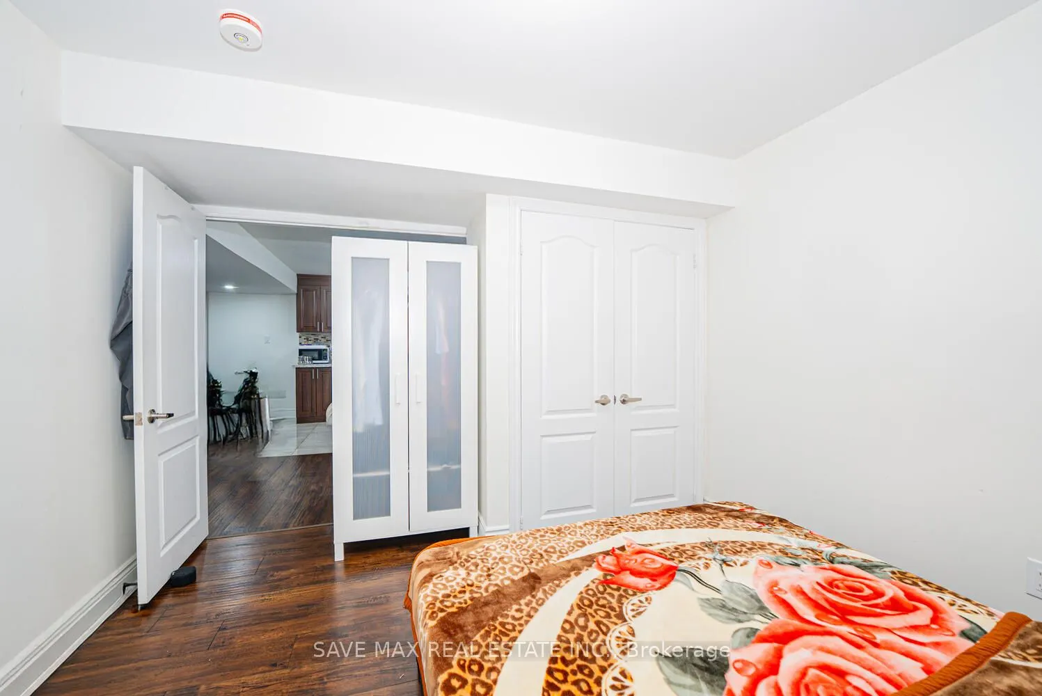 4 Hanbury Crescent
