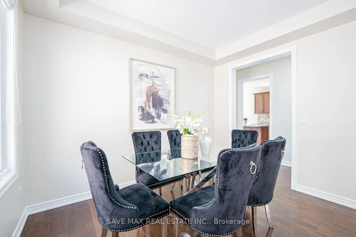 4 Hanbury Crescent