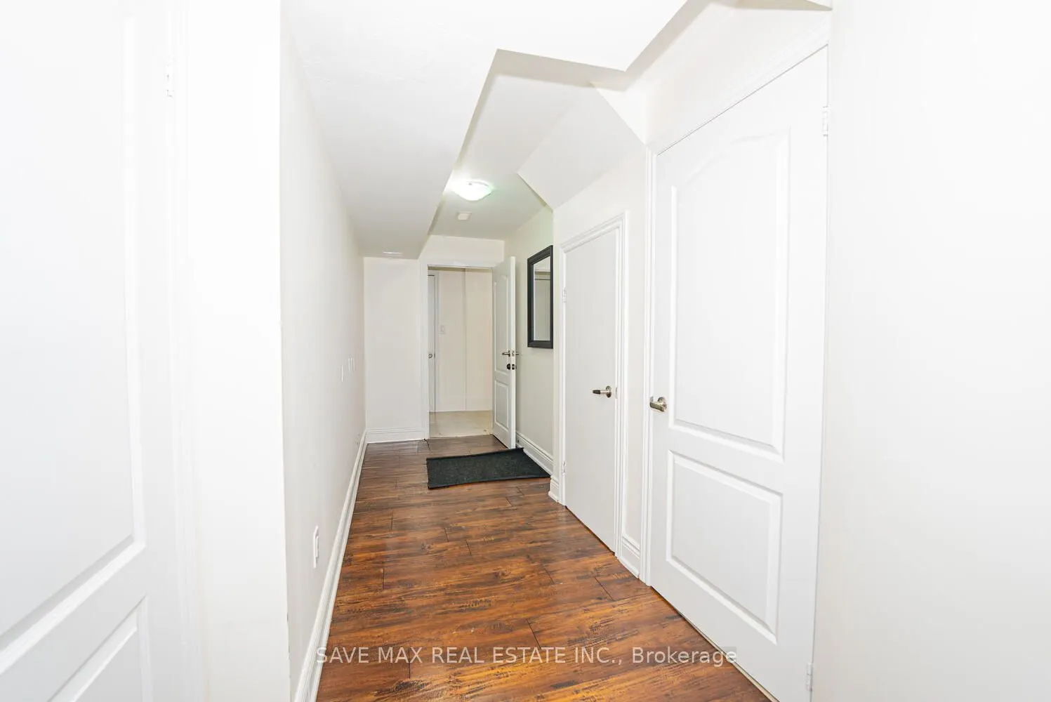 4 Hanbury Crescent