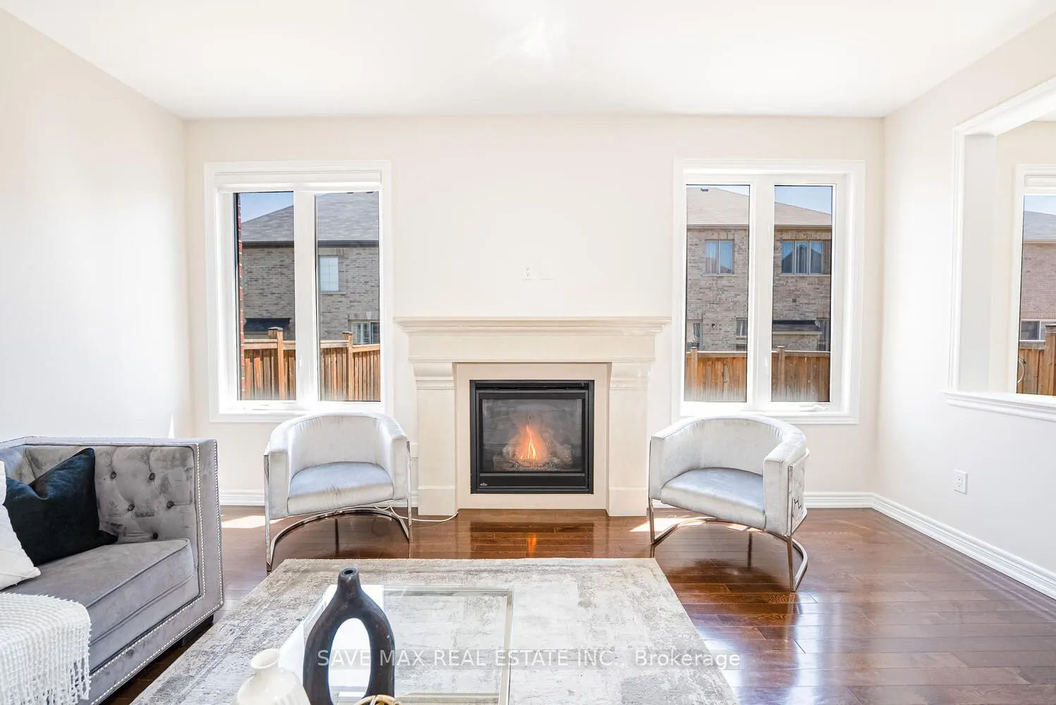 4 Hanbury Crescent