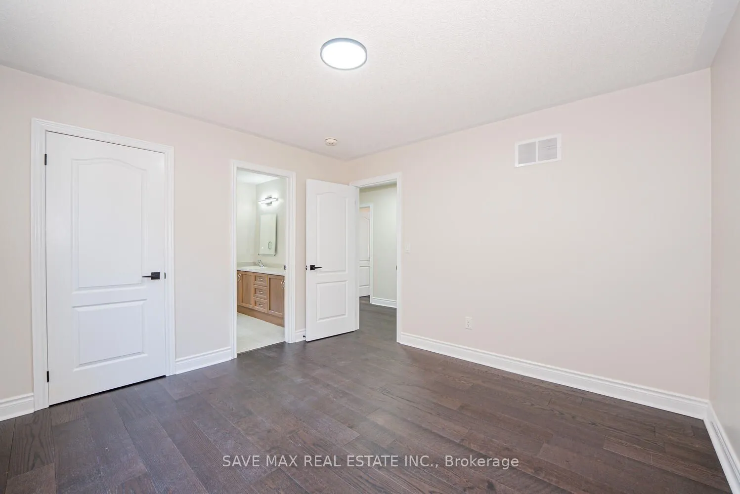 4 Hanbury Crescent