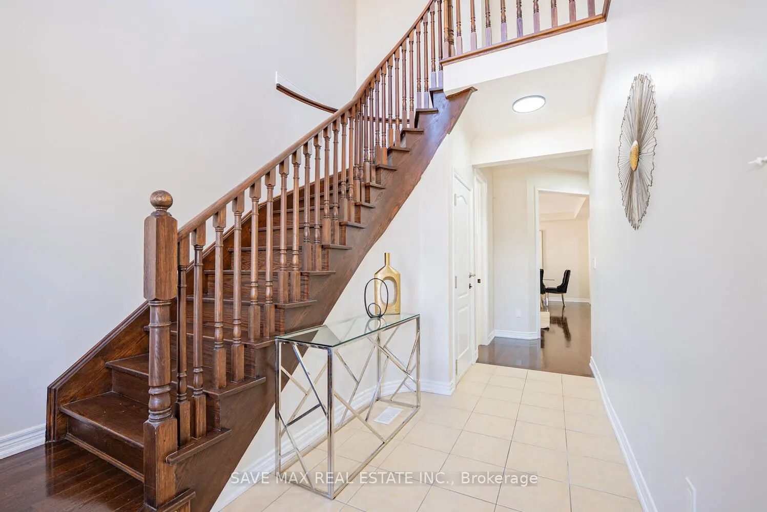 4 Hanbury Crescent