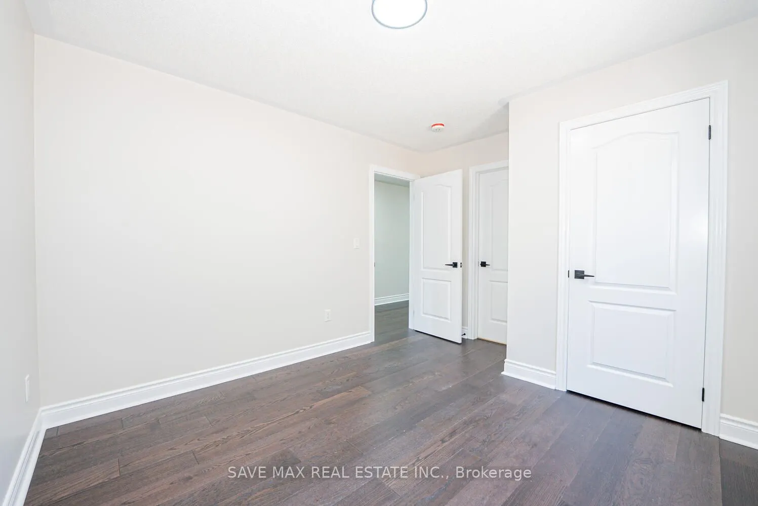 4 Hanbury Crescent