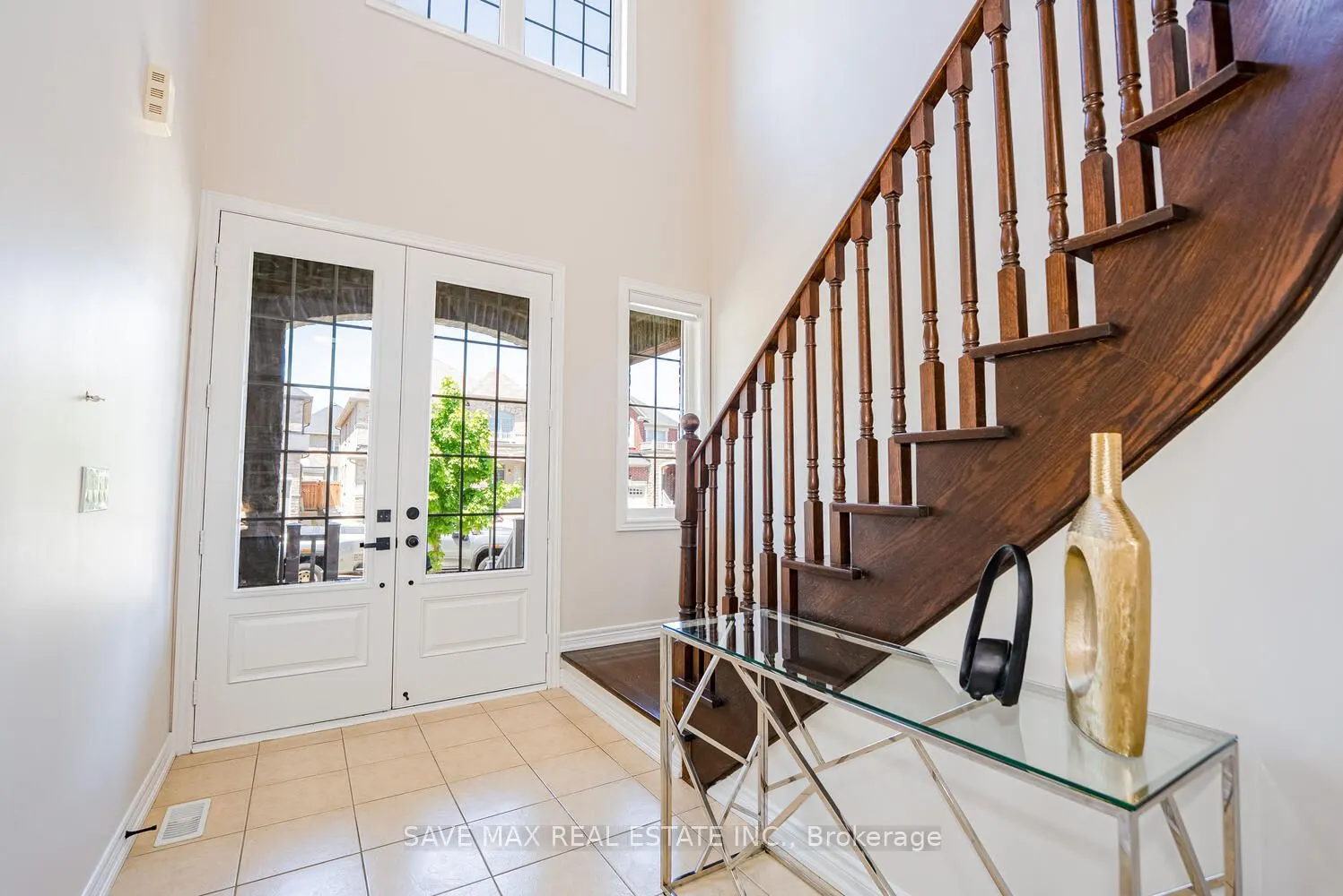 4 Hanbury Crescent