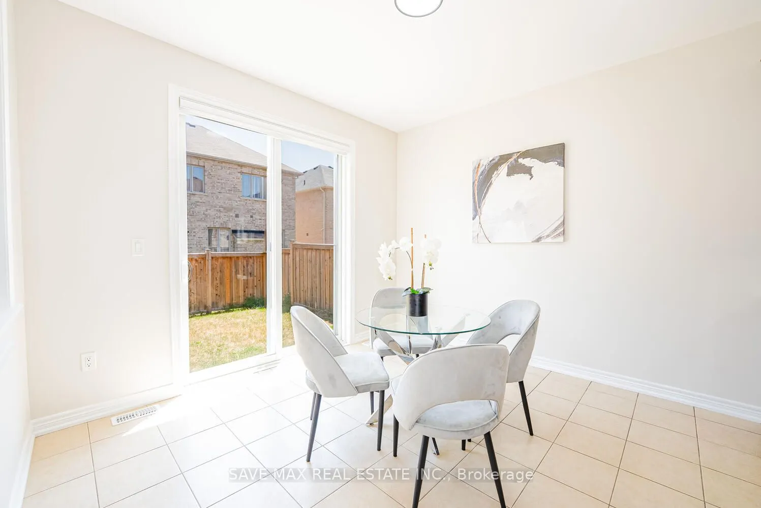 4 Hanbury Crescent