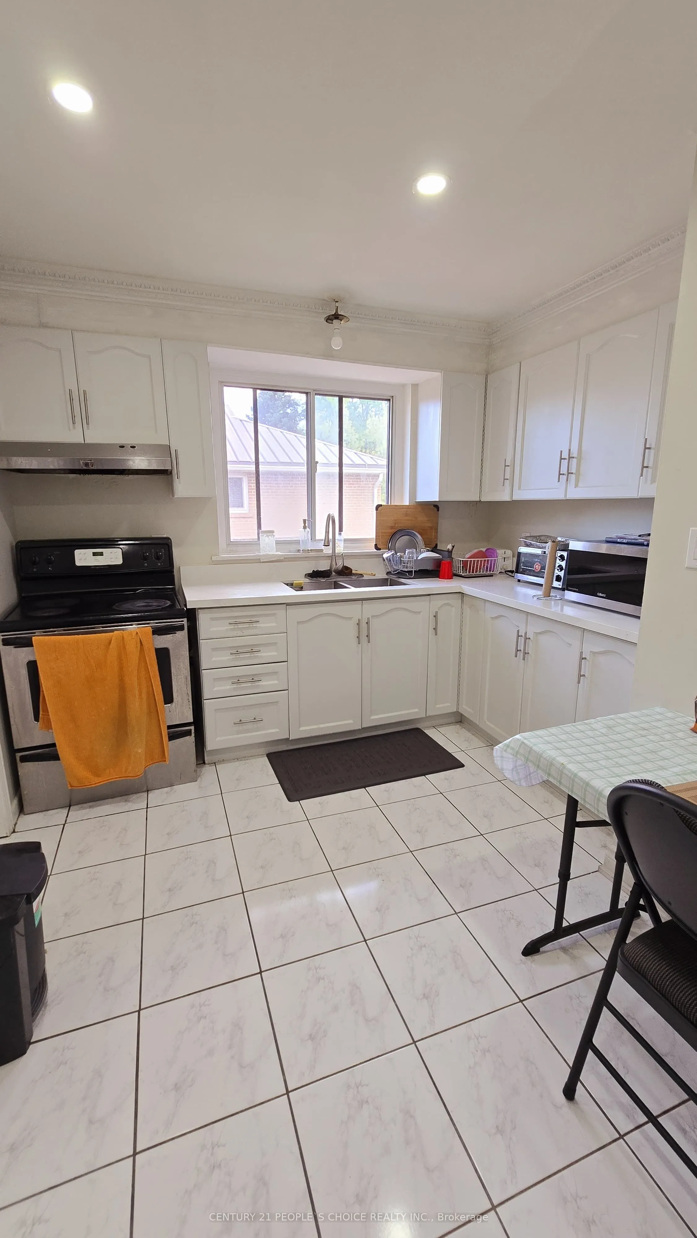 22 Murchison Crescent