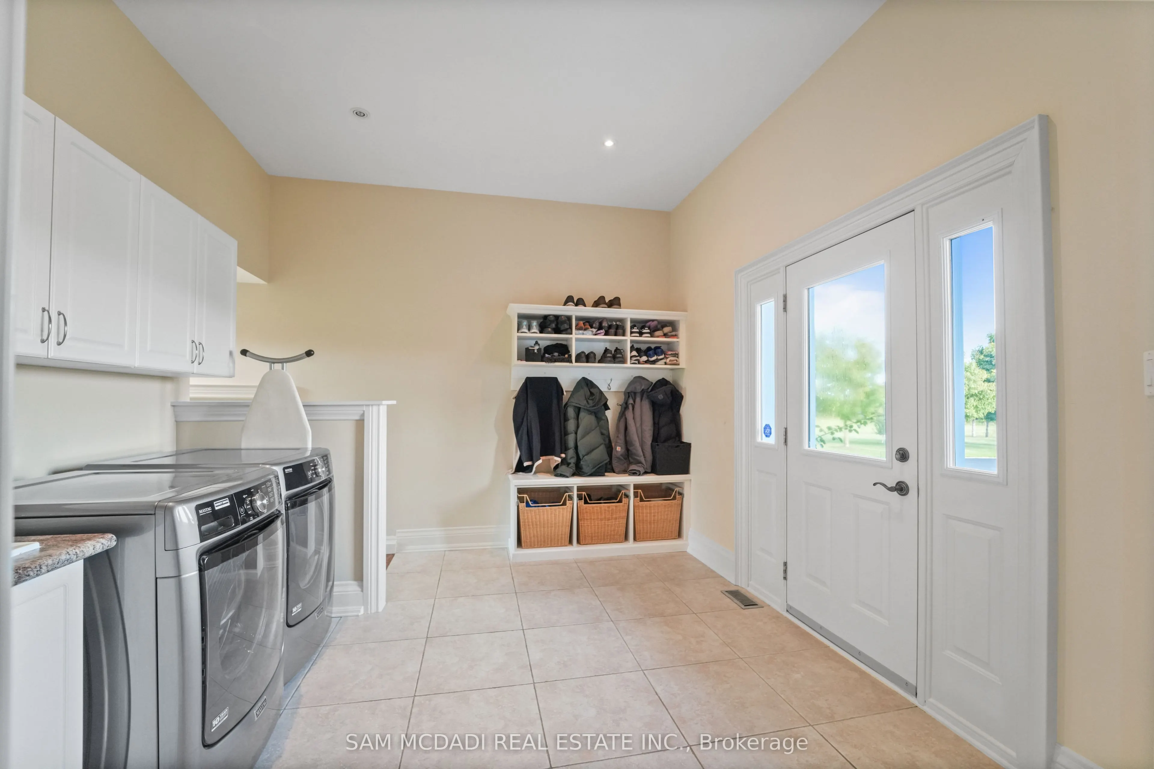 5431 Appleby Line