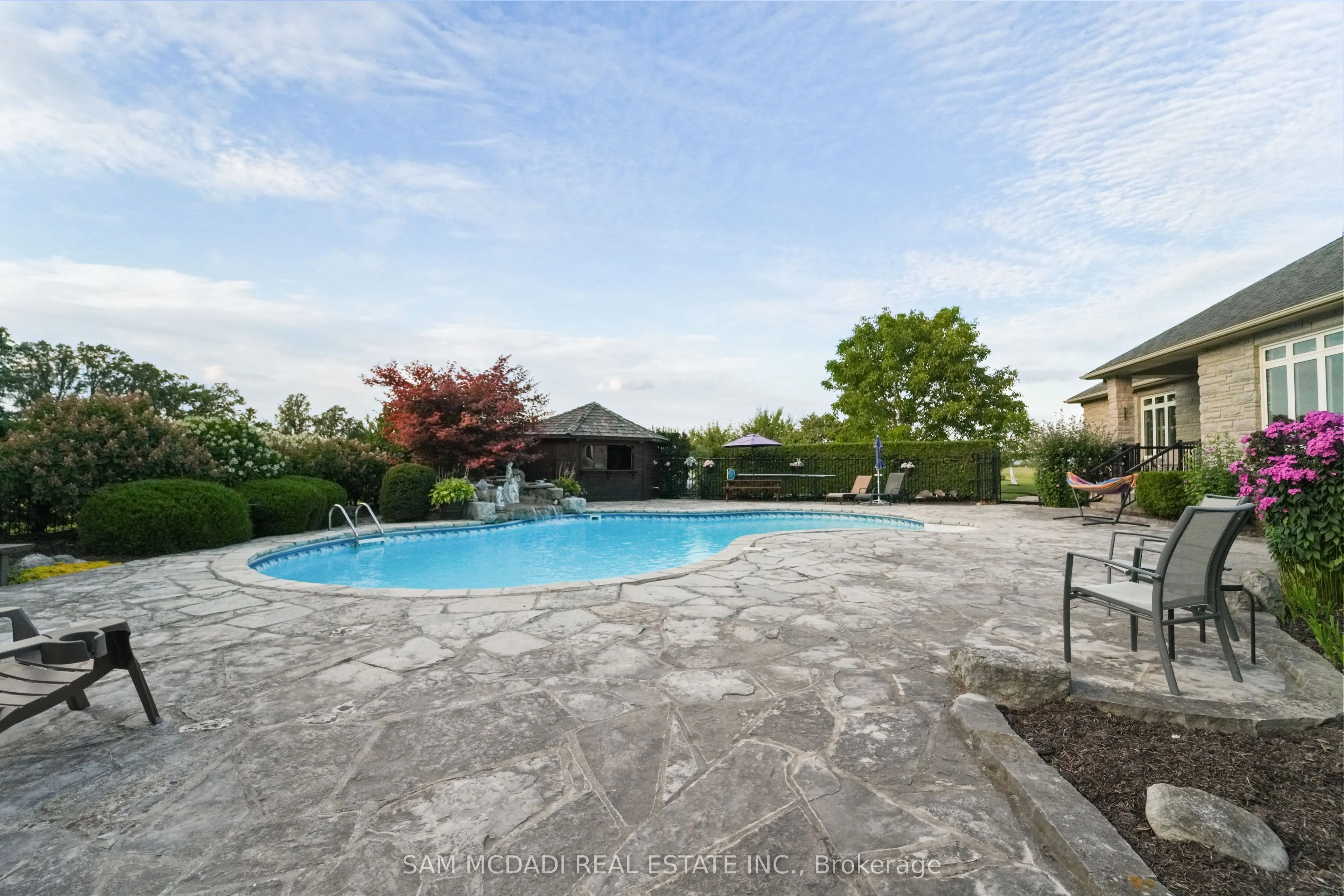 5431 Appleby Line