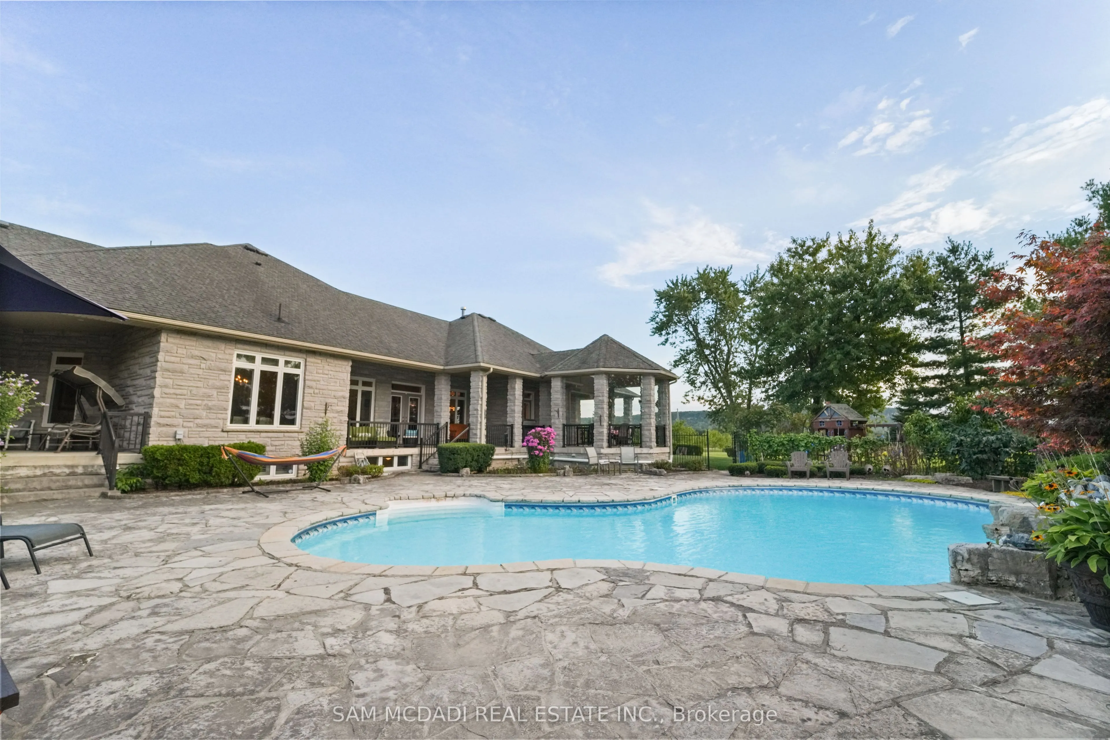5431 Appleby Line