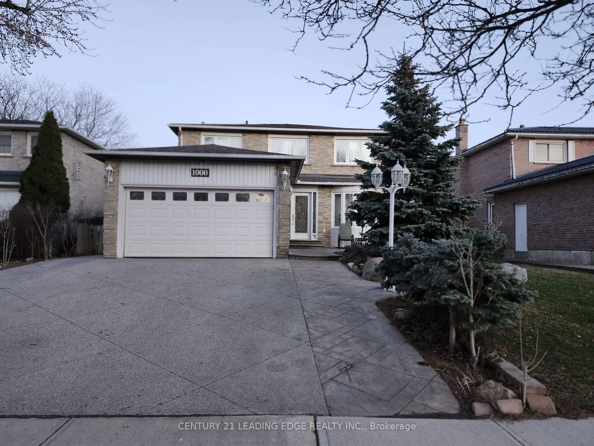 1000 Lovingston Crescent