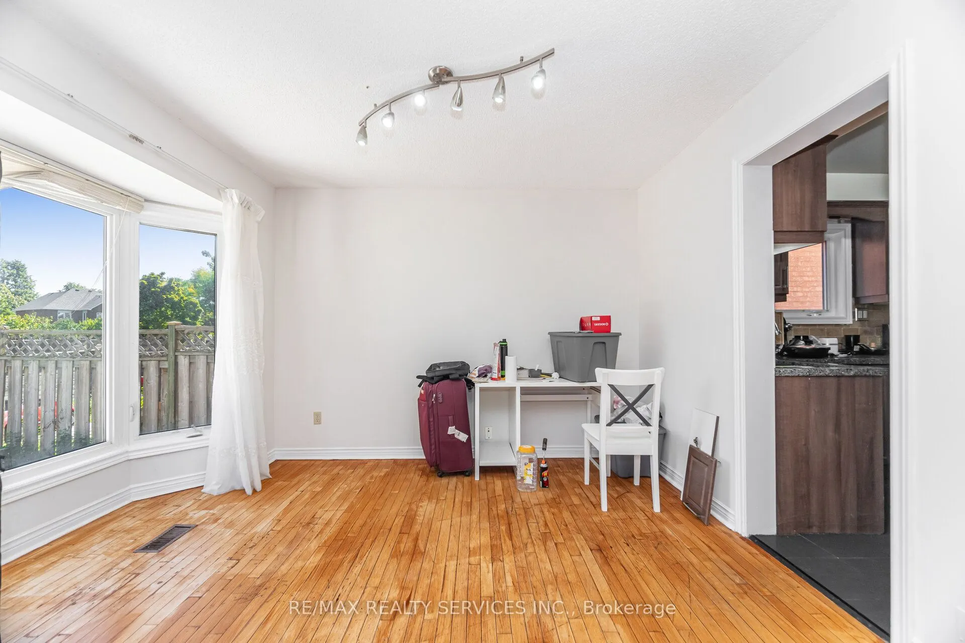 120 Leeward Drive