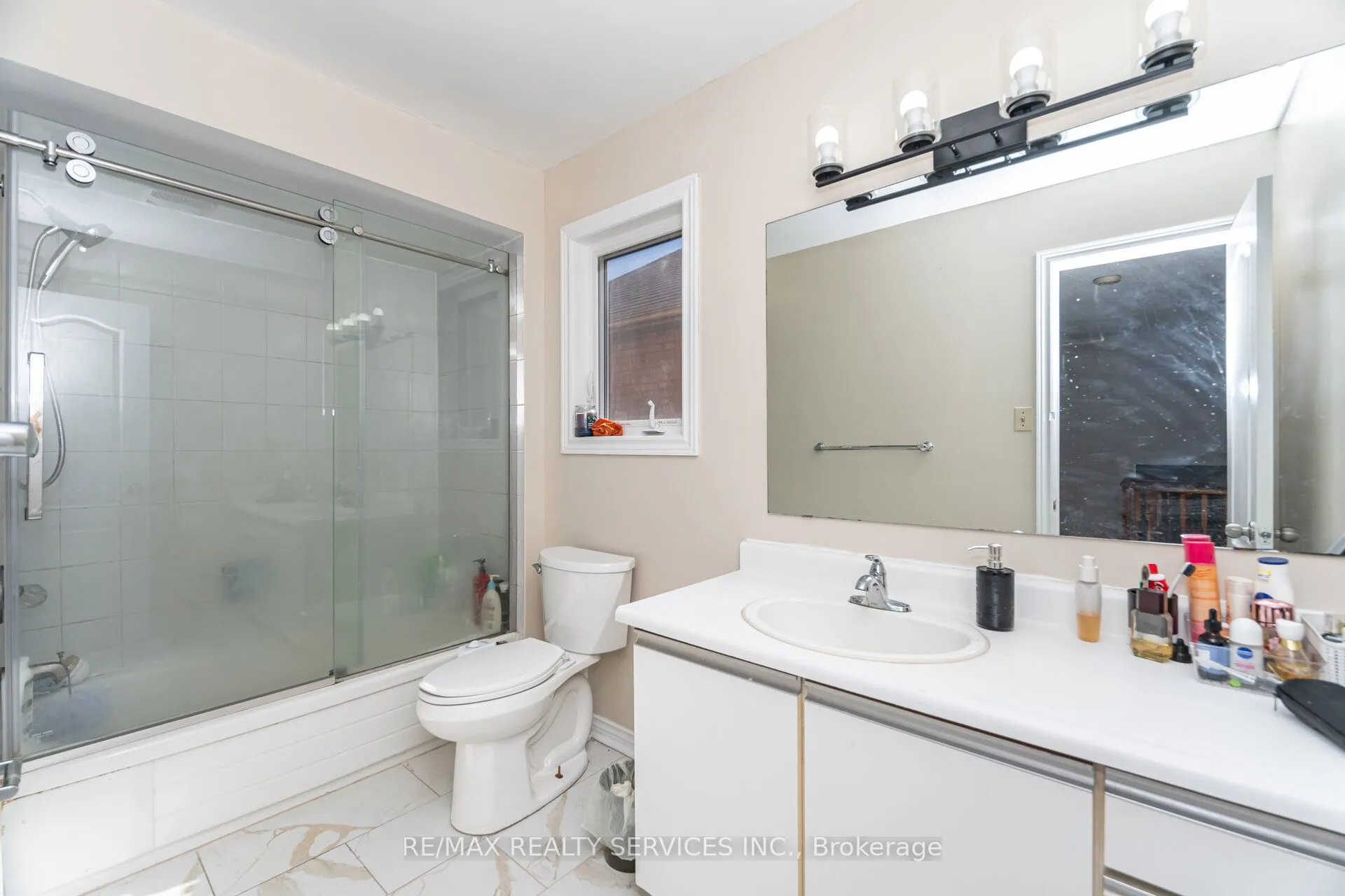 120 Leeward Drive