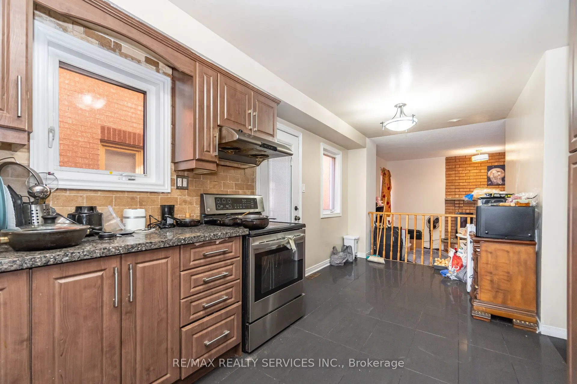 120 Leeward Drive