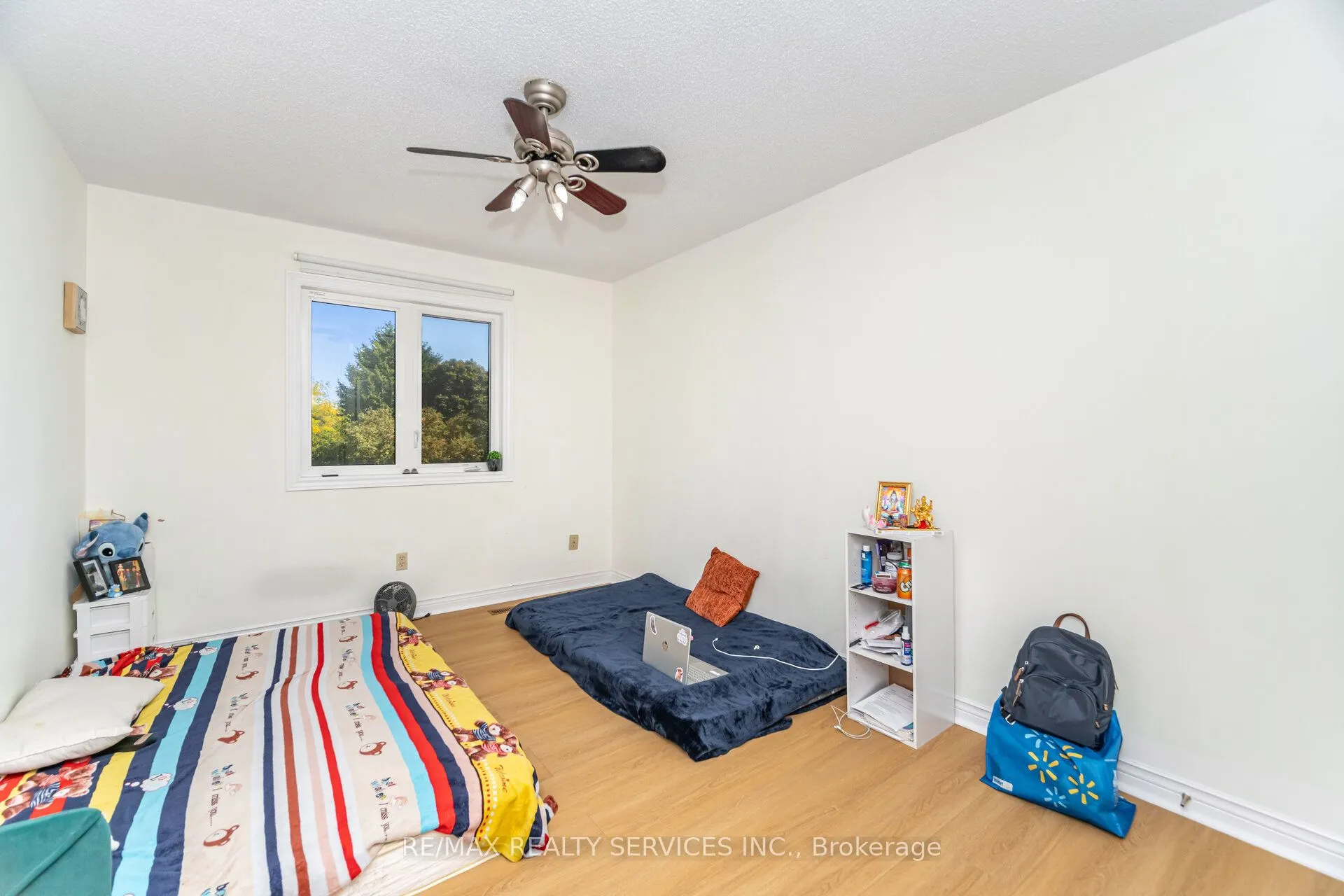 120 Leeward Drive