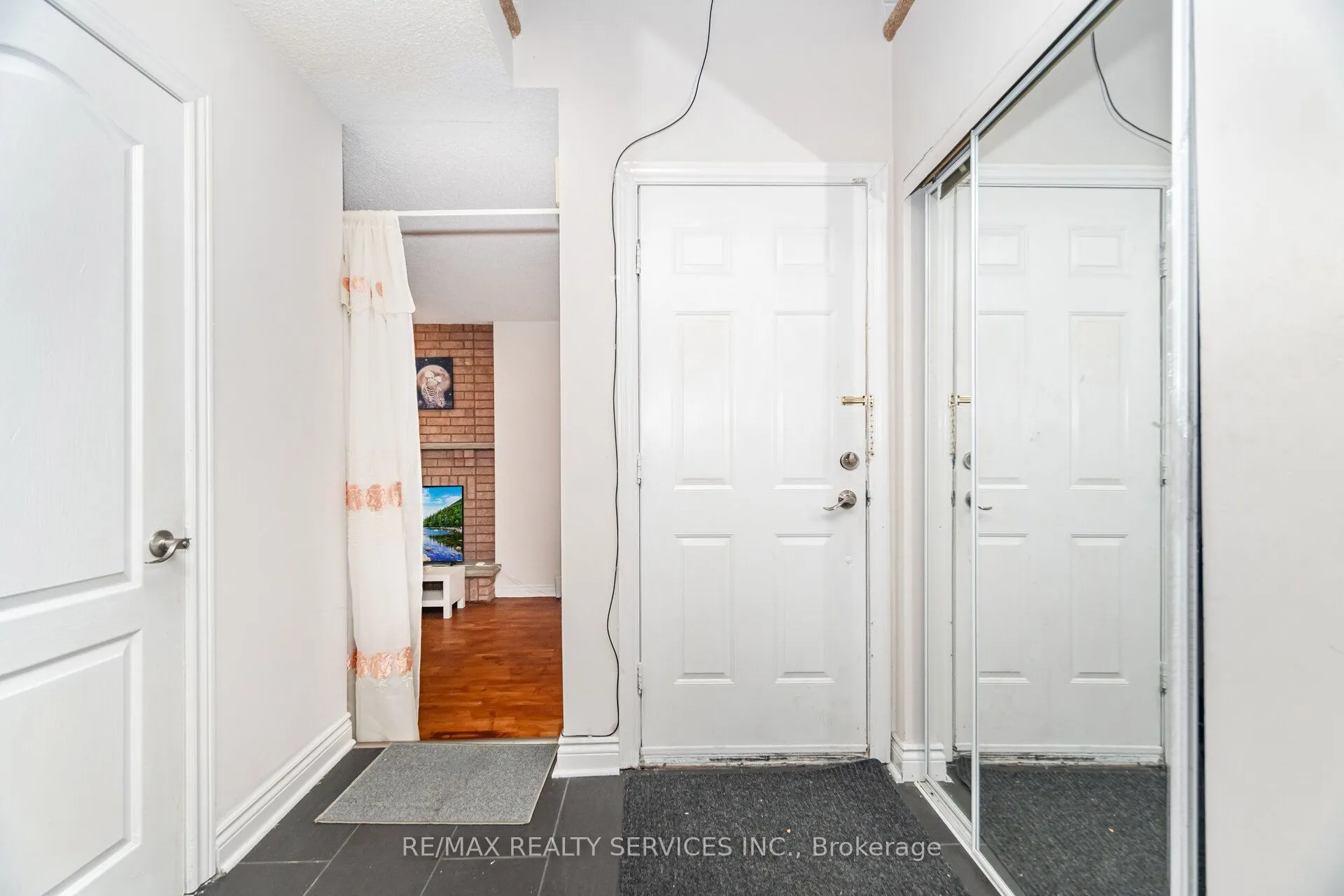 120 Leeward Drive