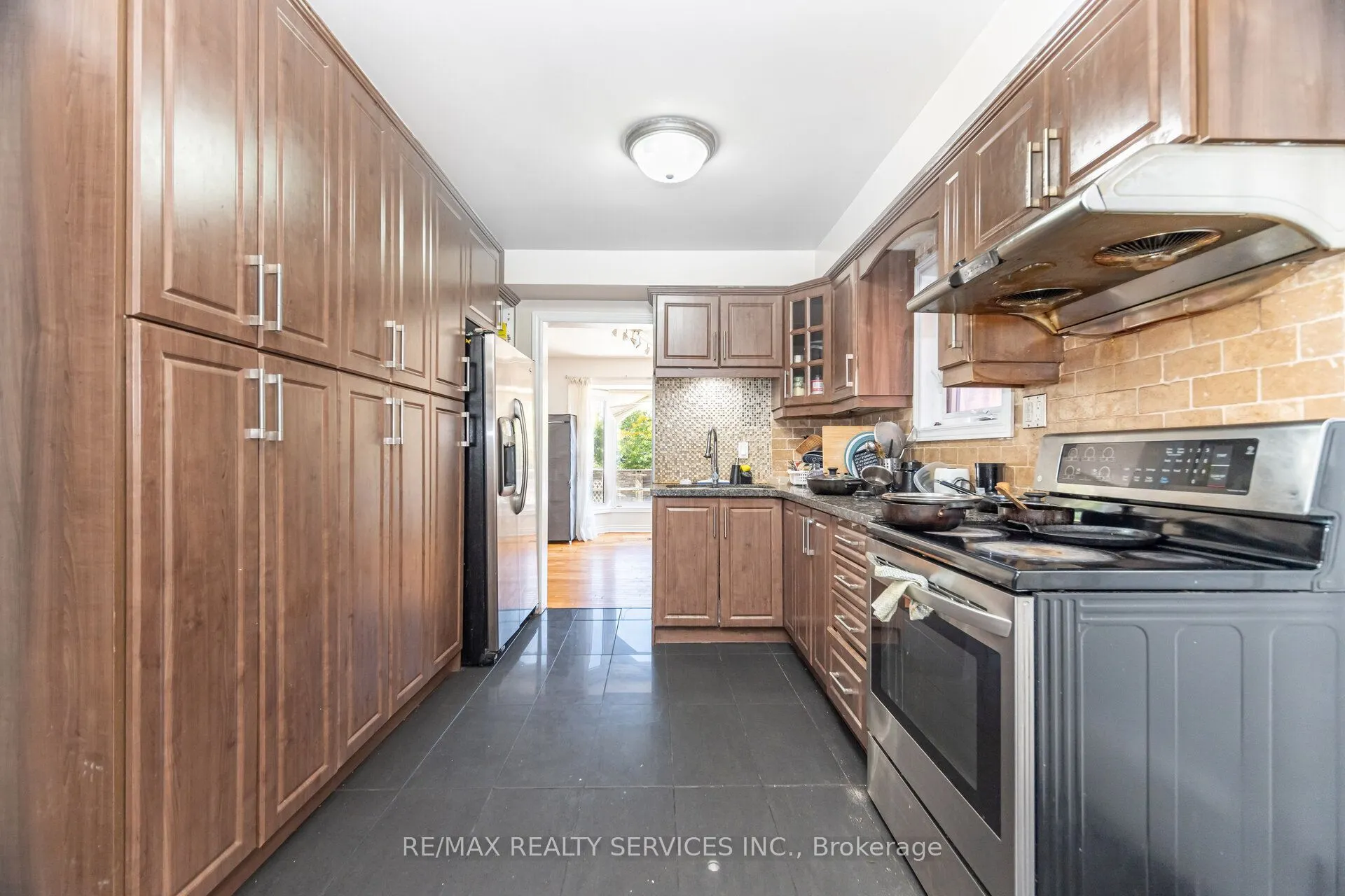 120 Leeward Drive