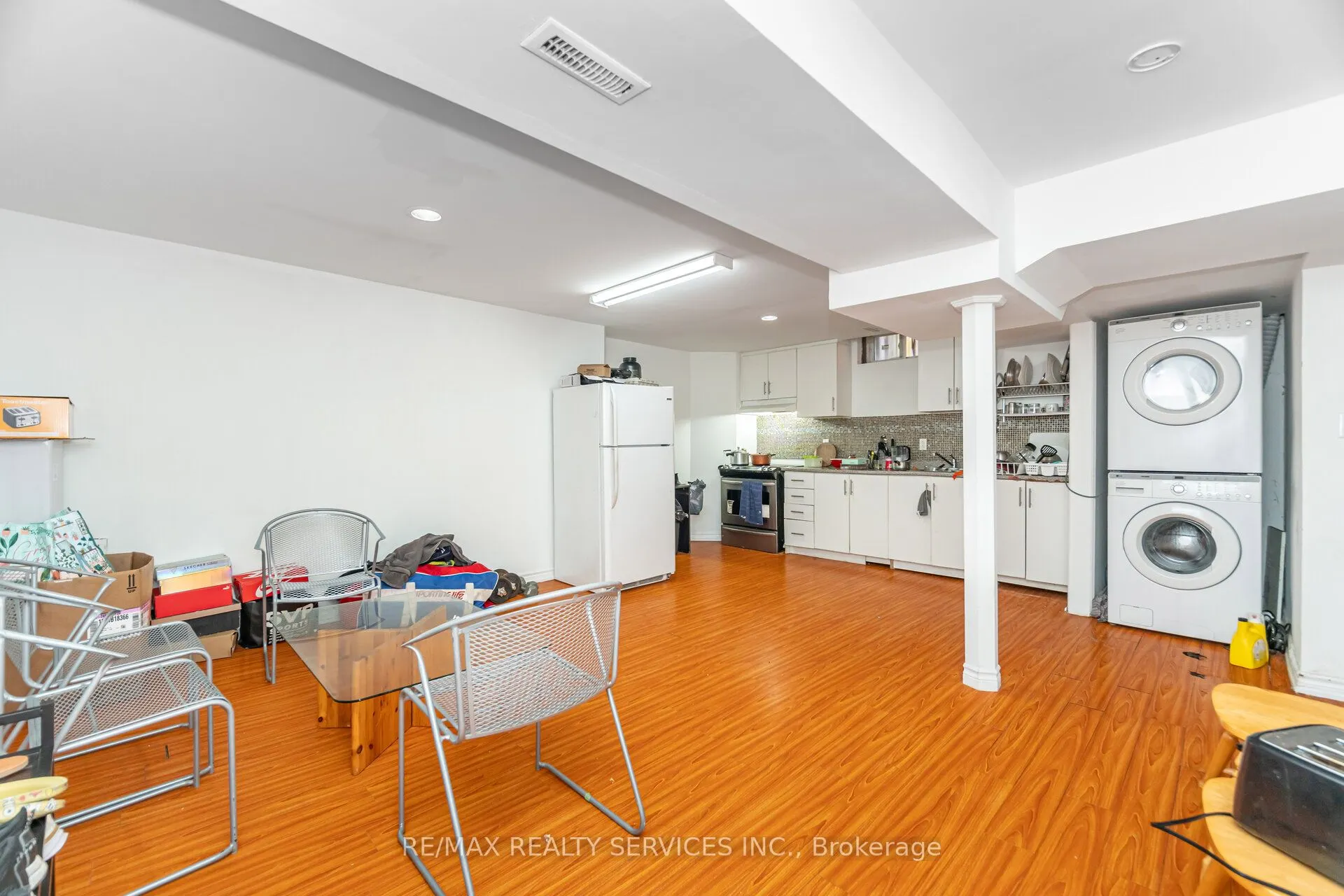 120 Leeward Drive