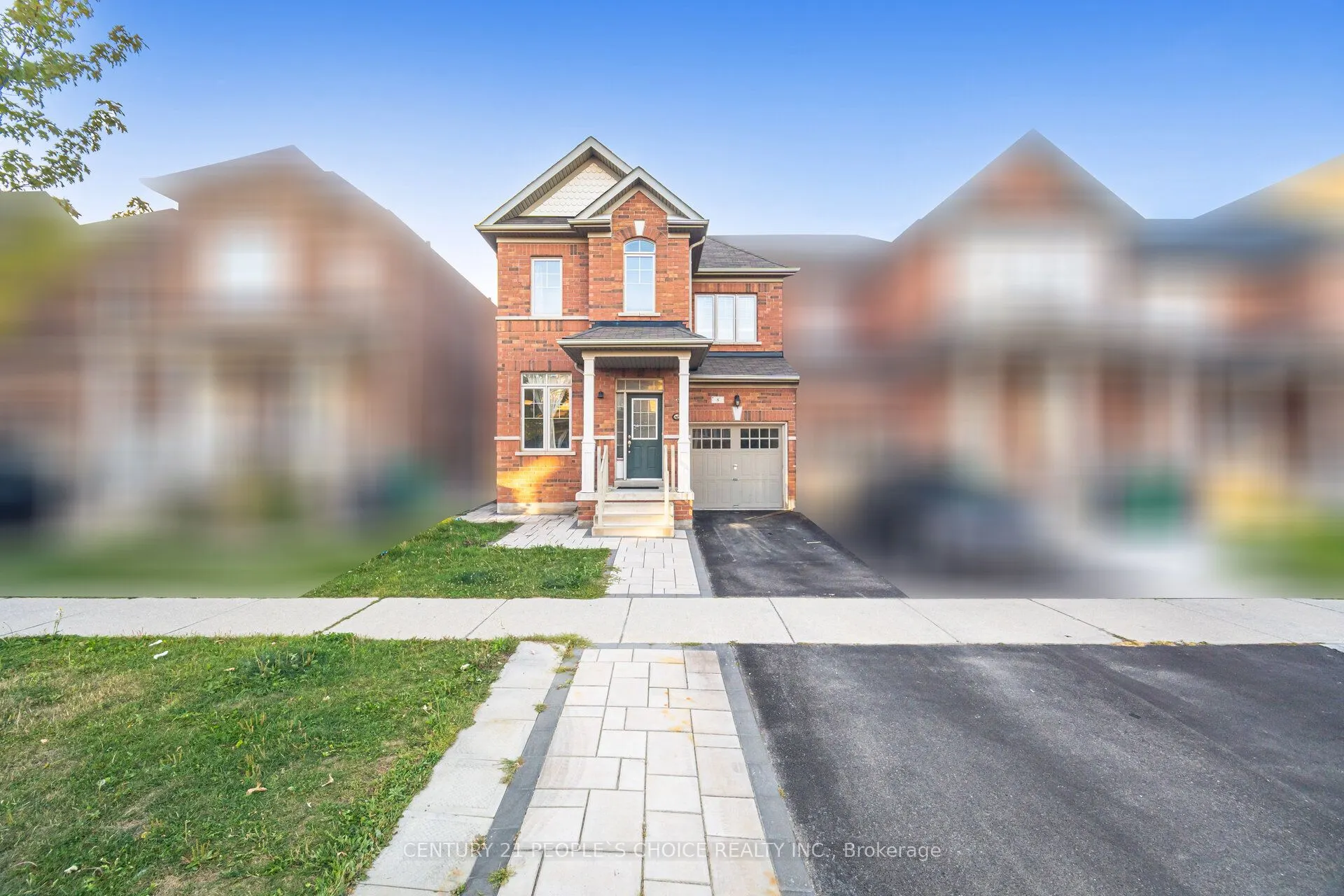 8 Fitzgibson Street