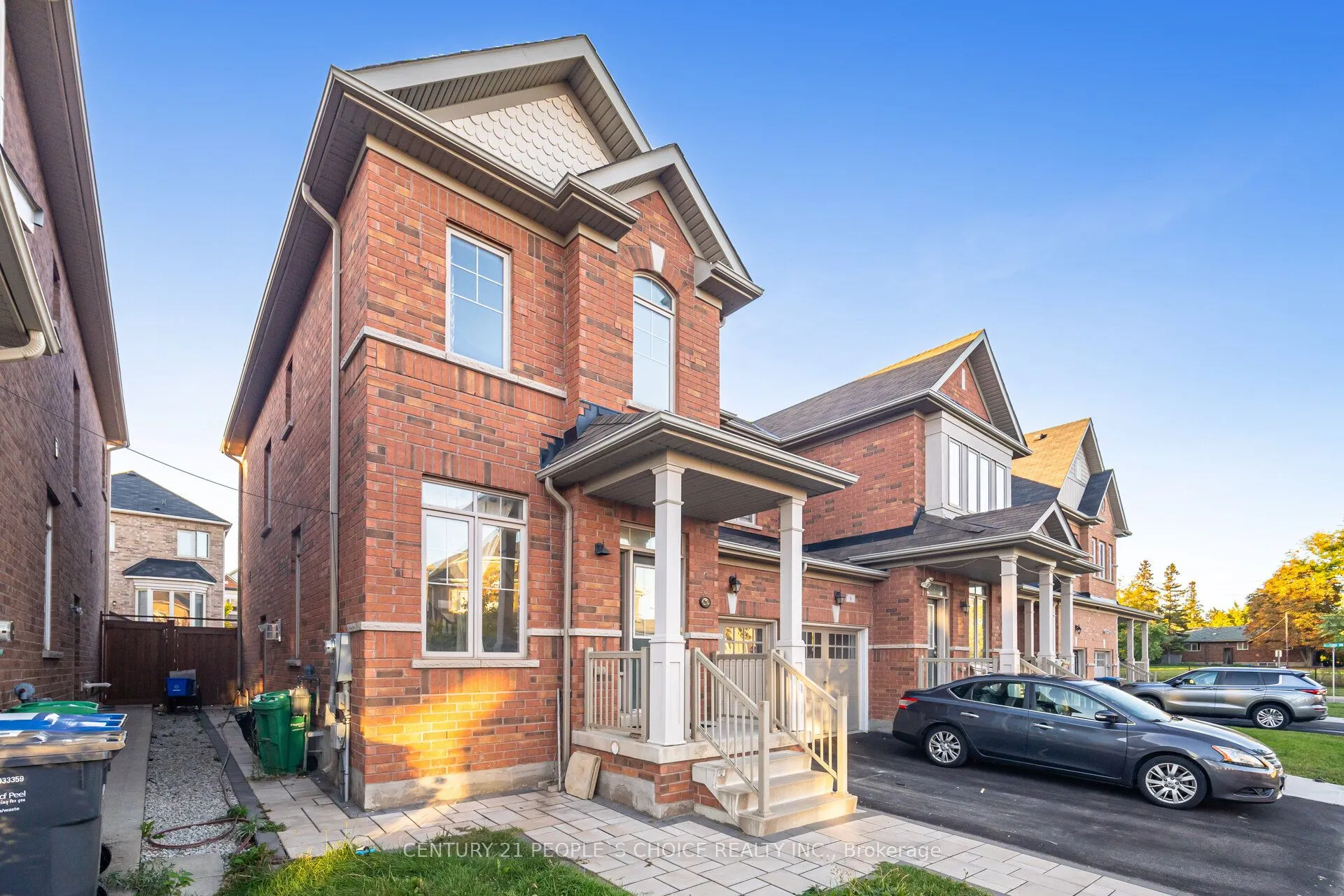 8 Fitzgibson Street