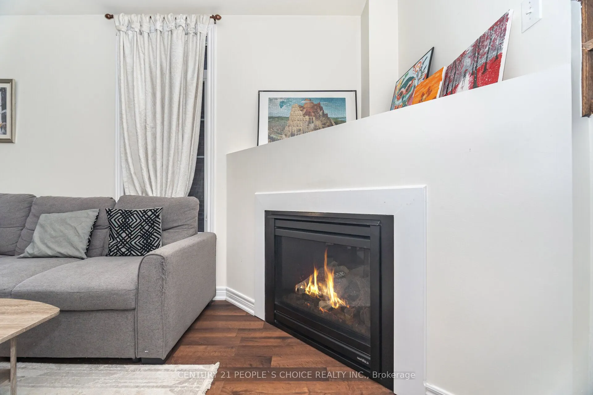 8 Fitzgibson Street