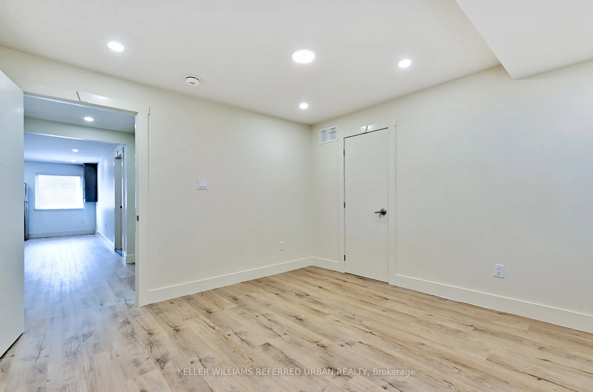 28 Silverthorn Avenue, #2