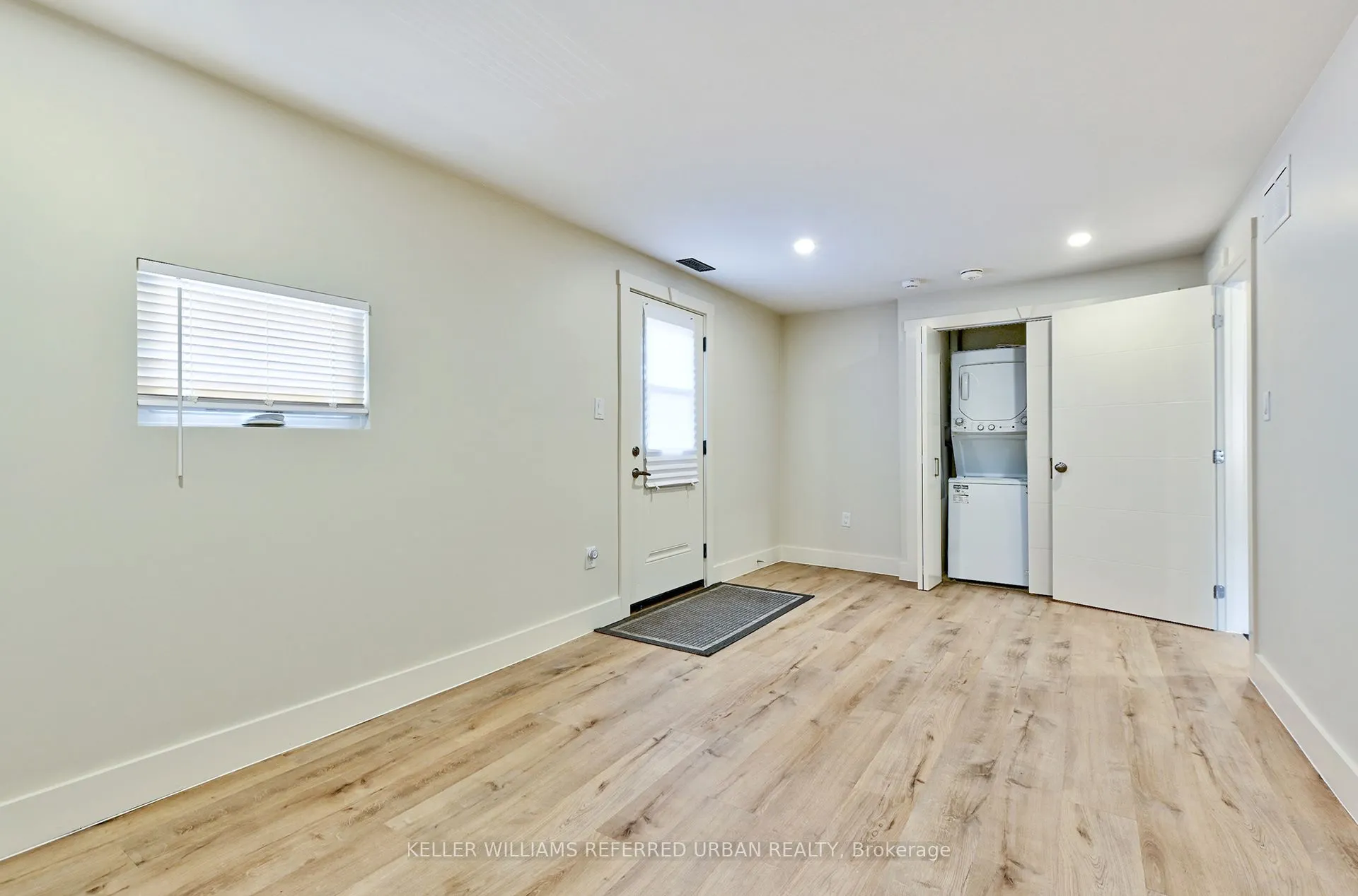 28 Silverthorn Avenue, #2