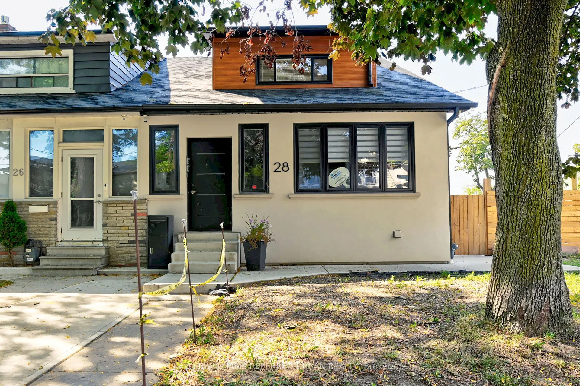 28 Silverthorn Avenue, #2
