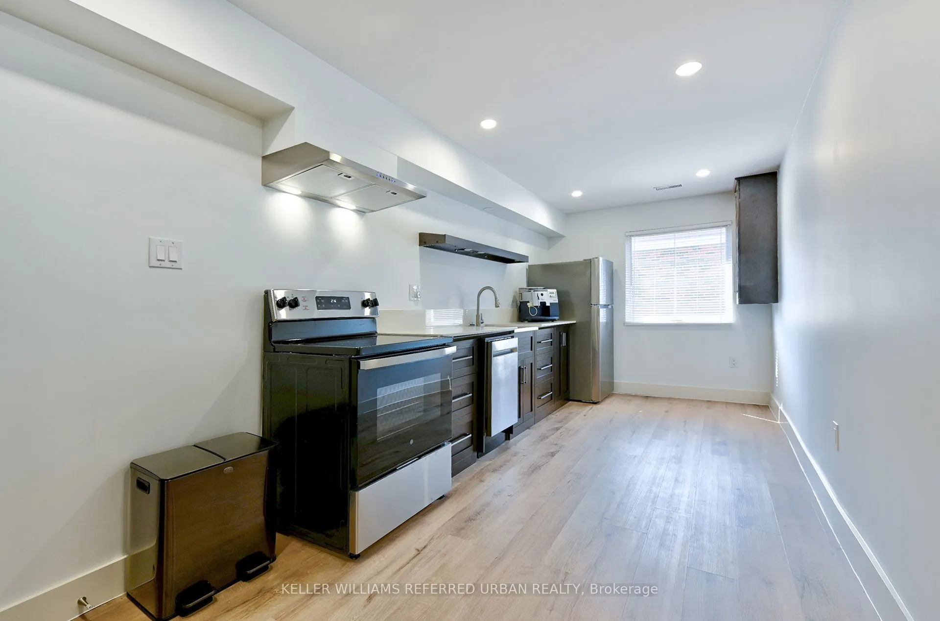 28 Silverthorn Avenue, #2