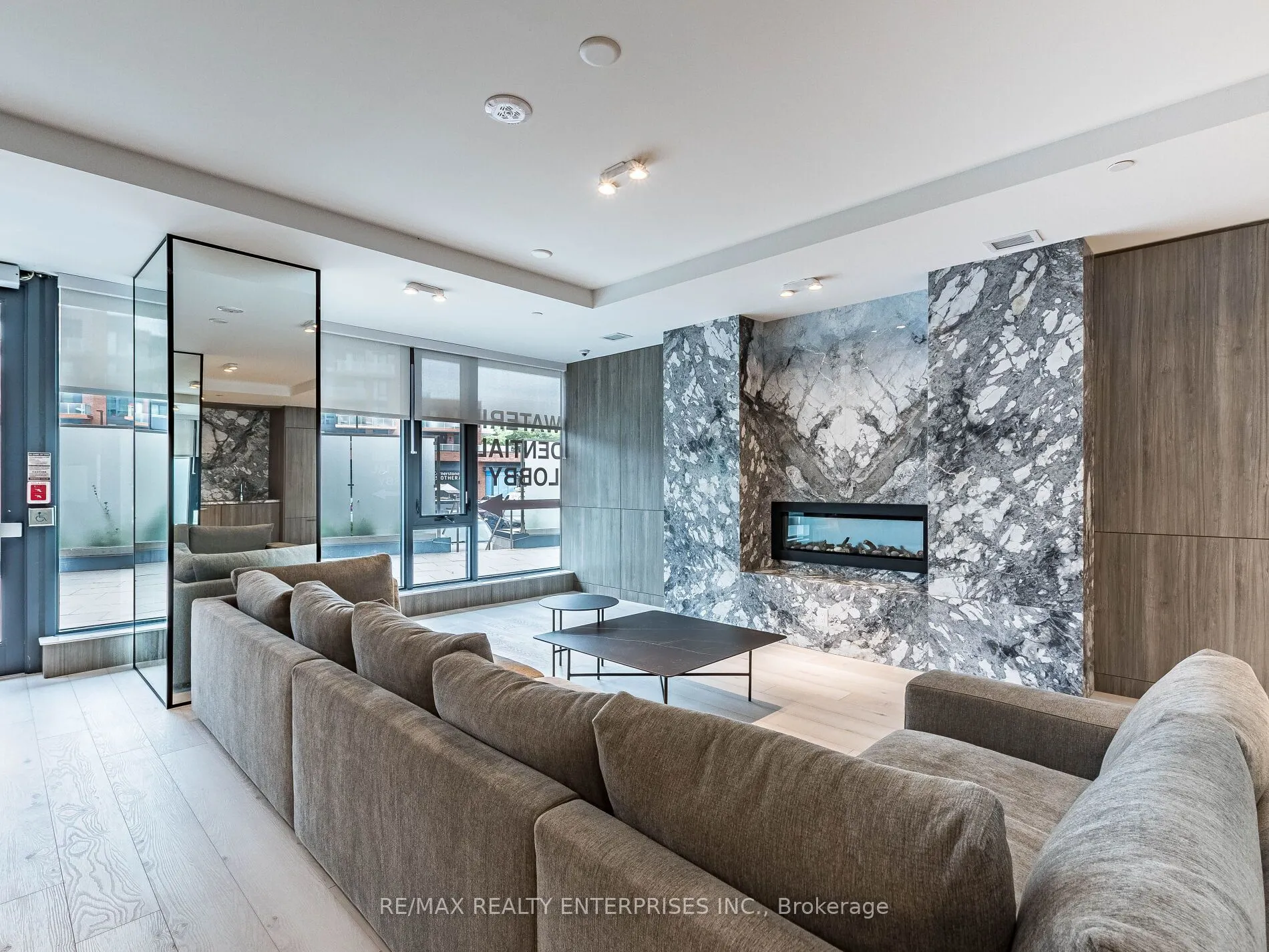 220 Missinnihe Way, #1212