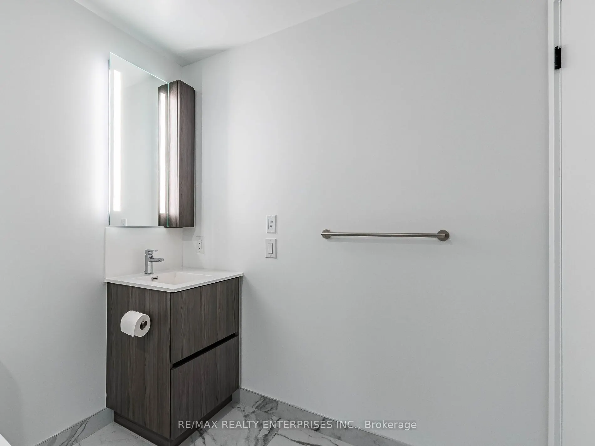 220 Missinnihe Way, #1212