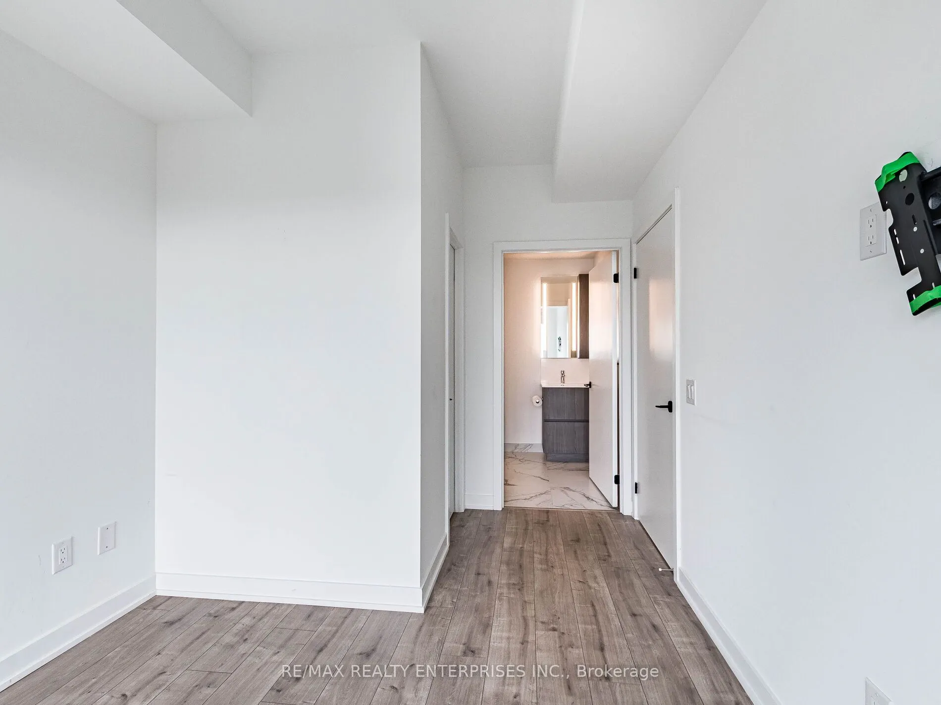 220 Missinnihe Way, #1212