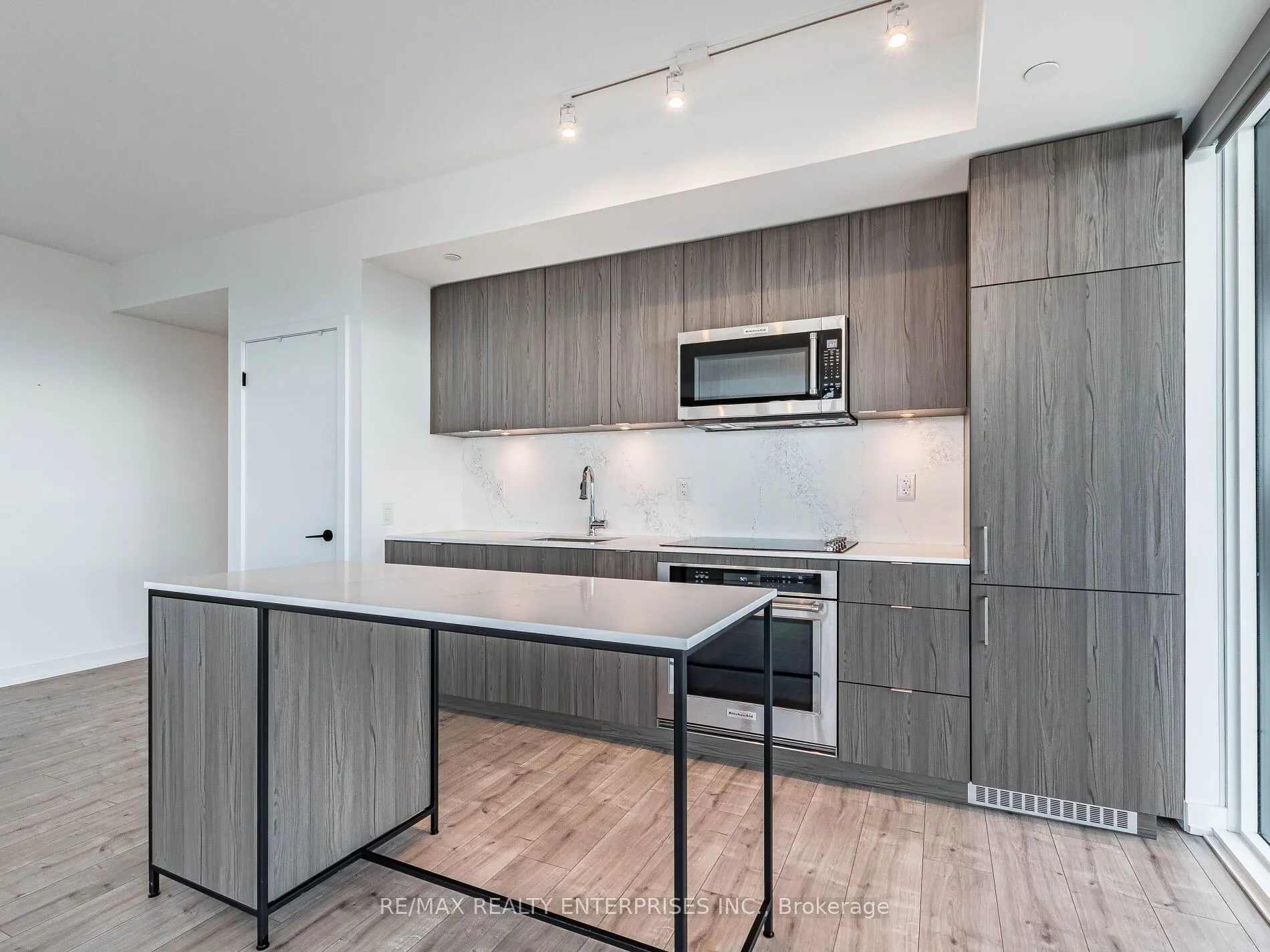 220 Missinnihe Way, #1212