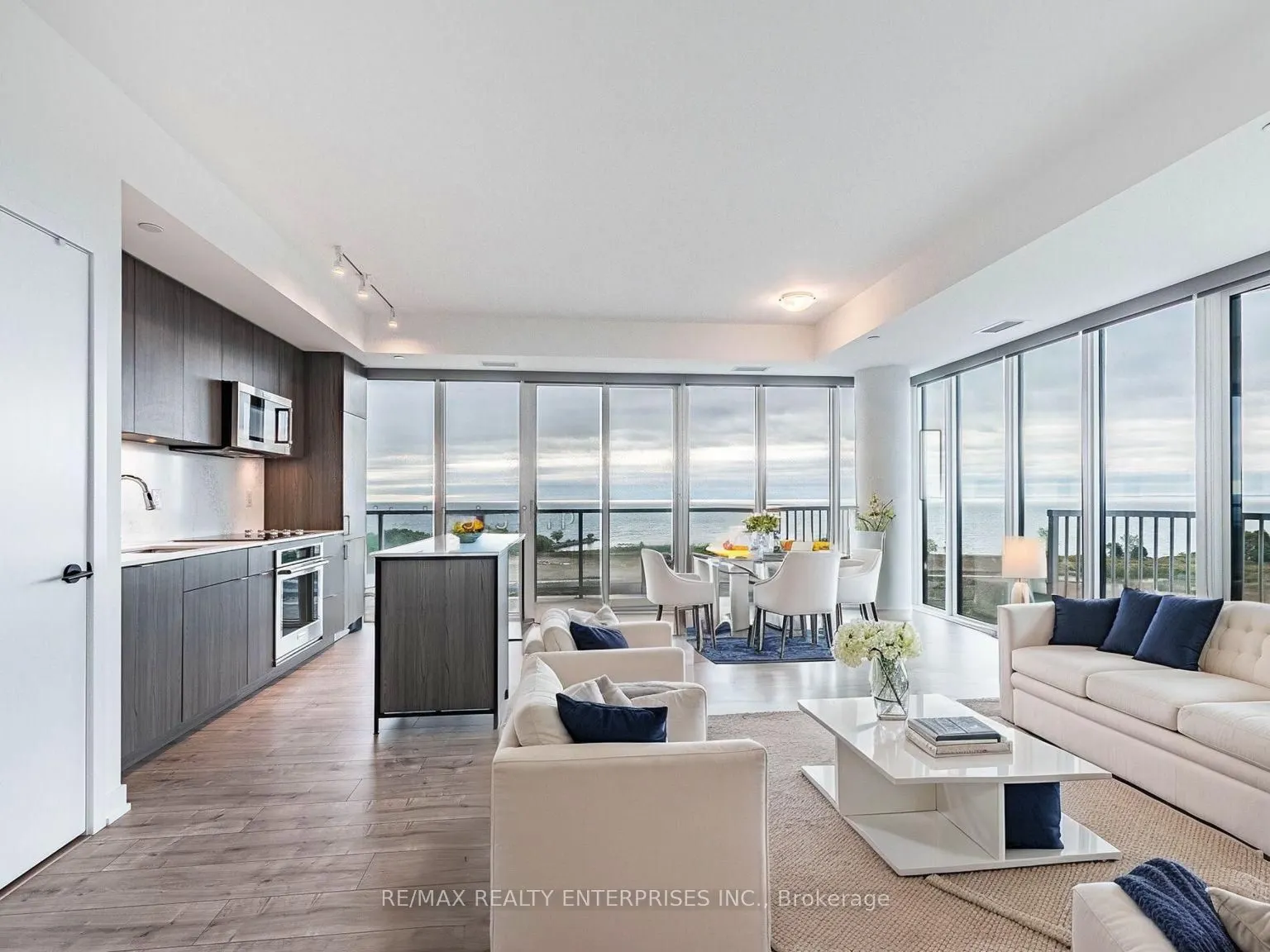 220 Missinnihe Way, #1212