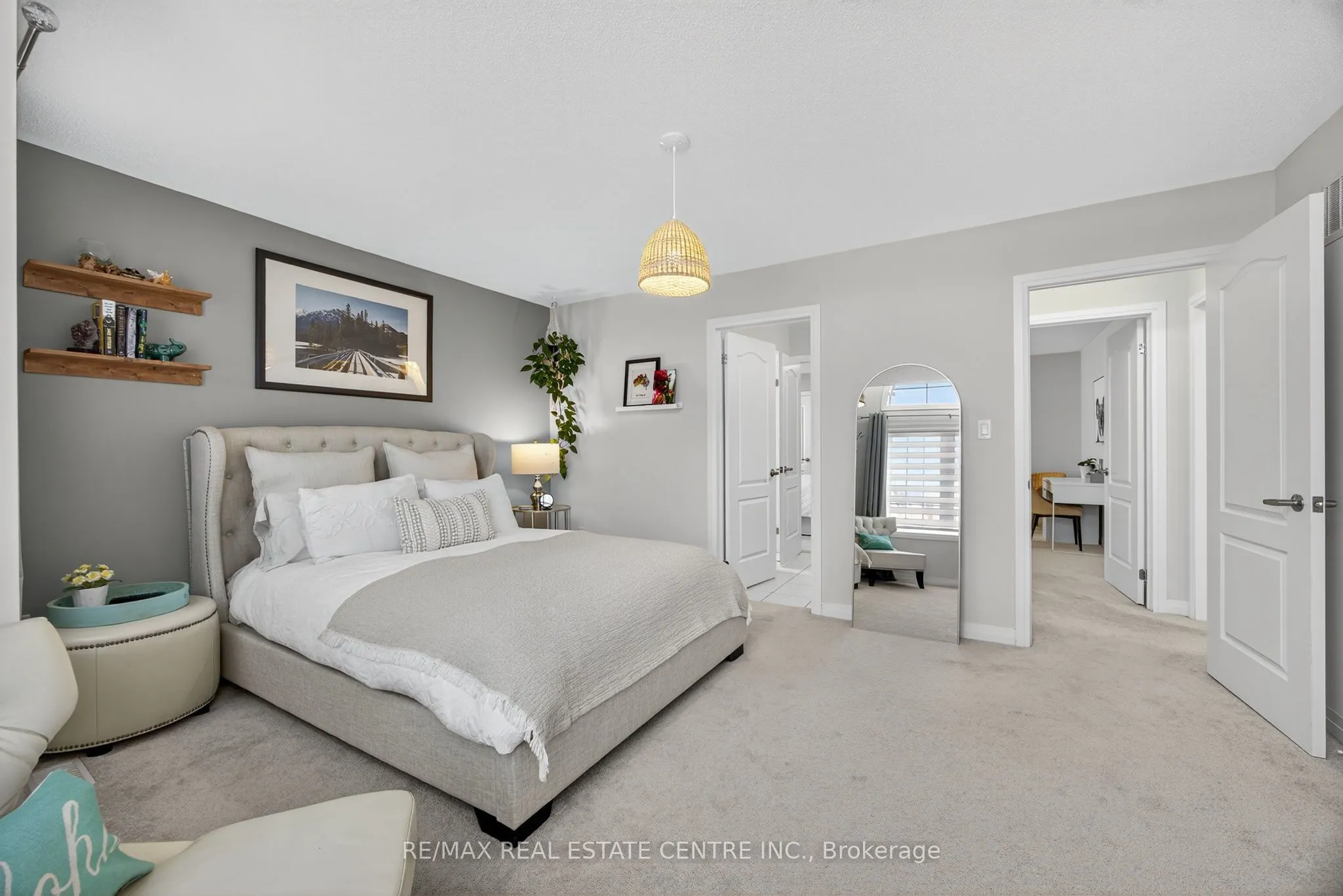 22 Drew Brown Boulevard