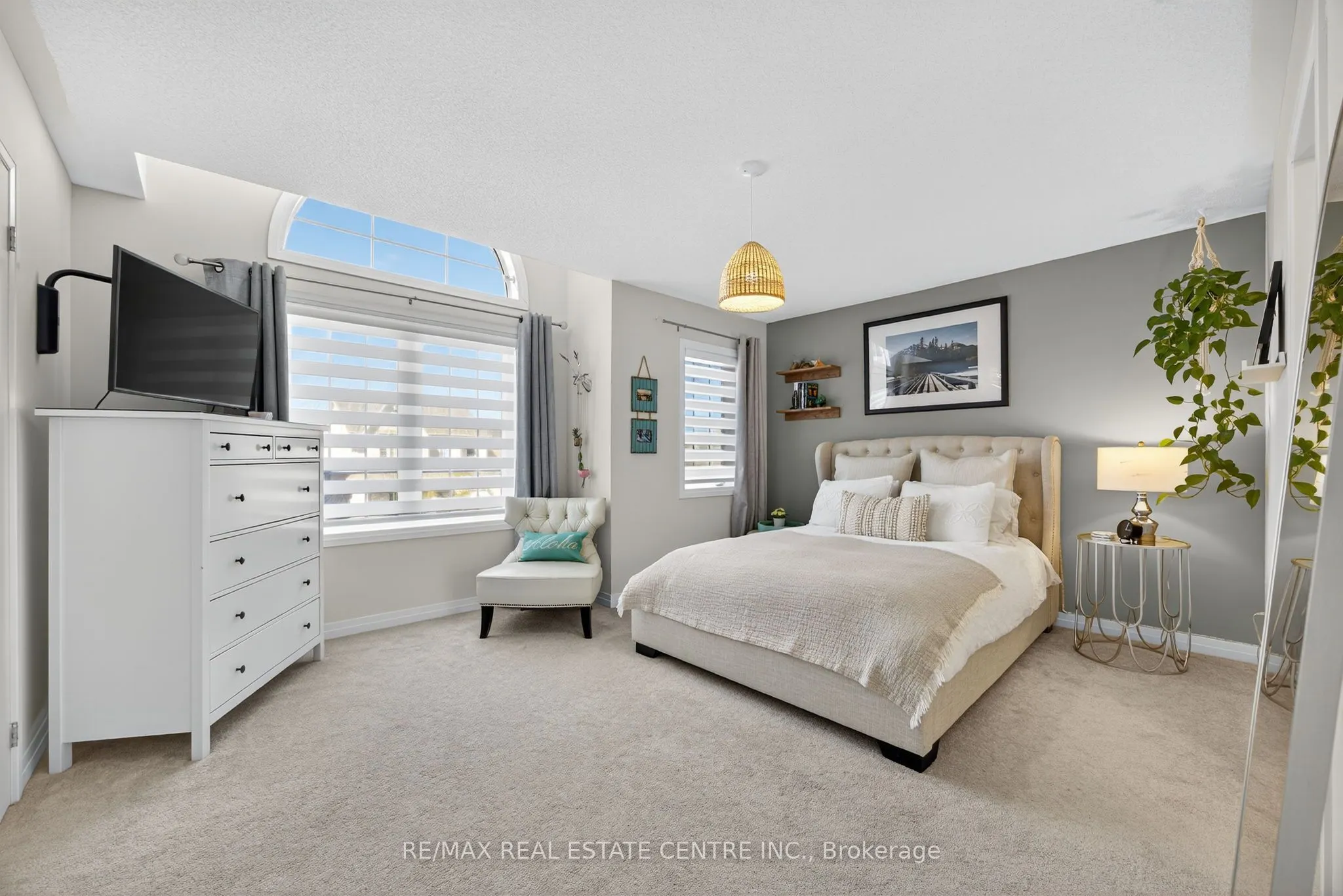 22 Drew Brown Boulevard
