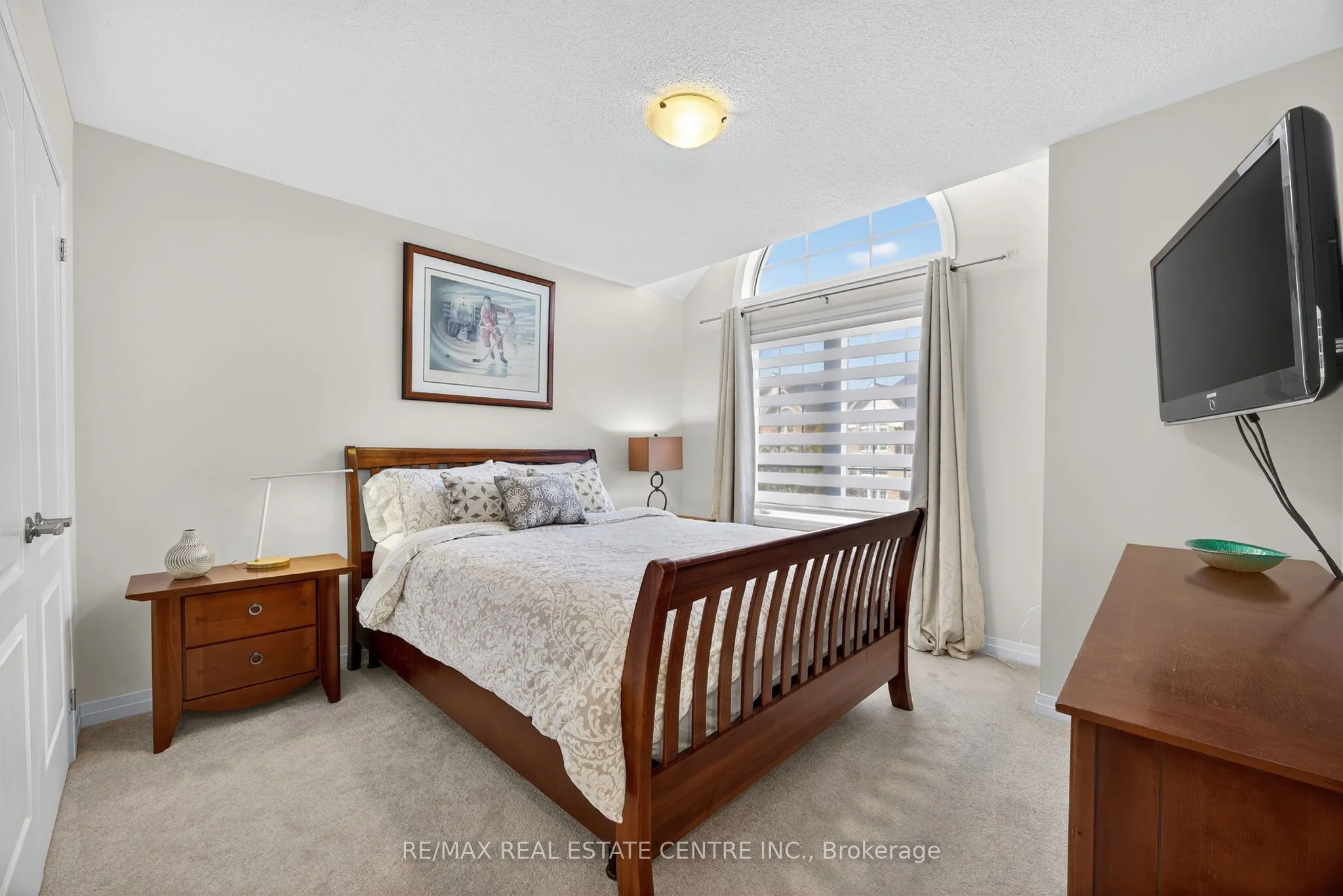 22 Drew Brown Boulevard