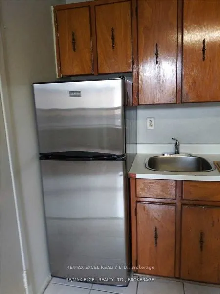 2863 Dundas Street W, ##3