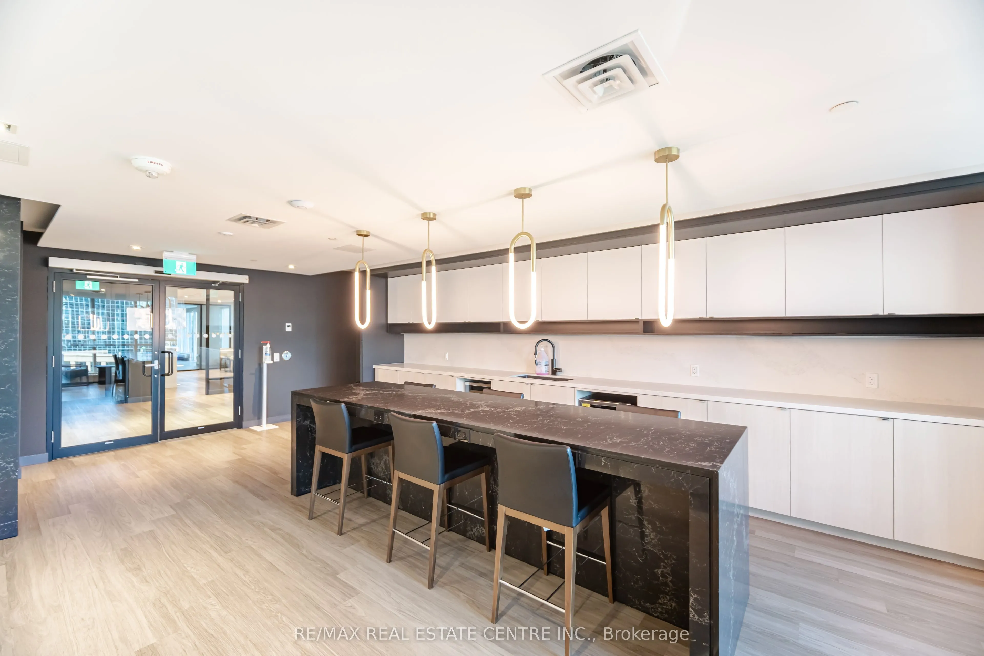 4065 Confederation Parkway, #4302