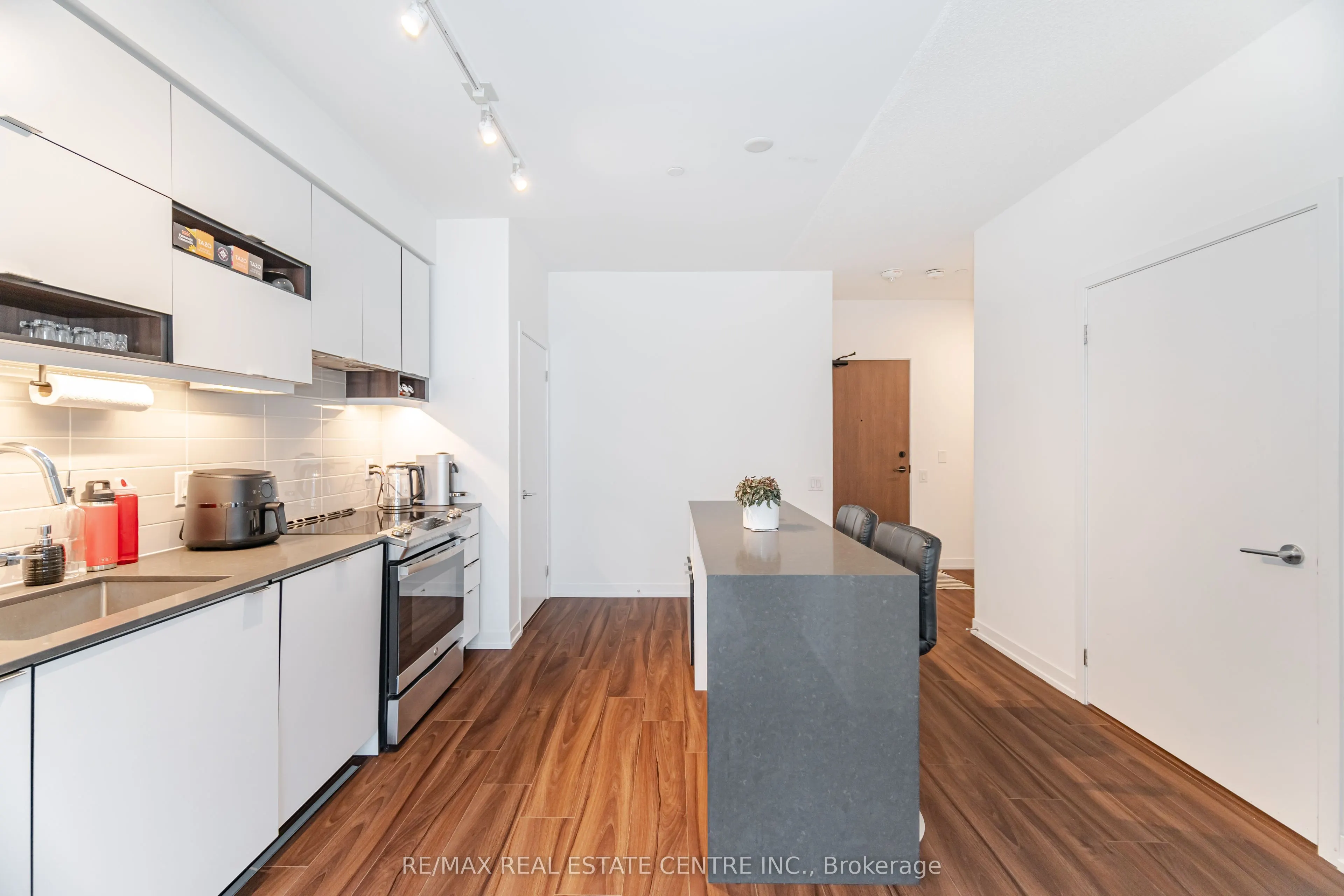 4065 Confederation Parkway, #4302