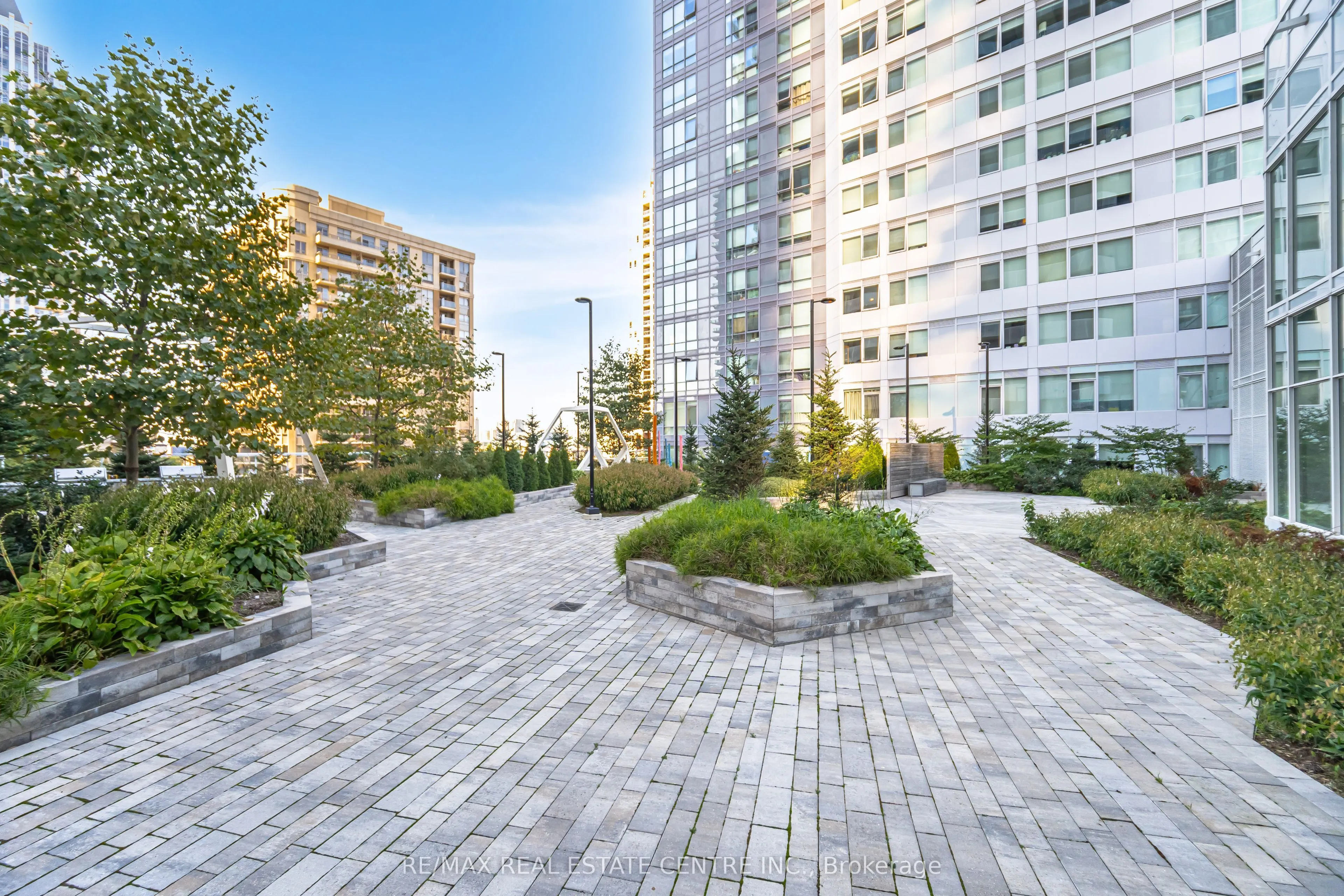 4065 Confederation Parkway, #4302