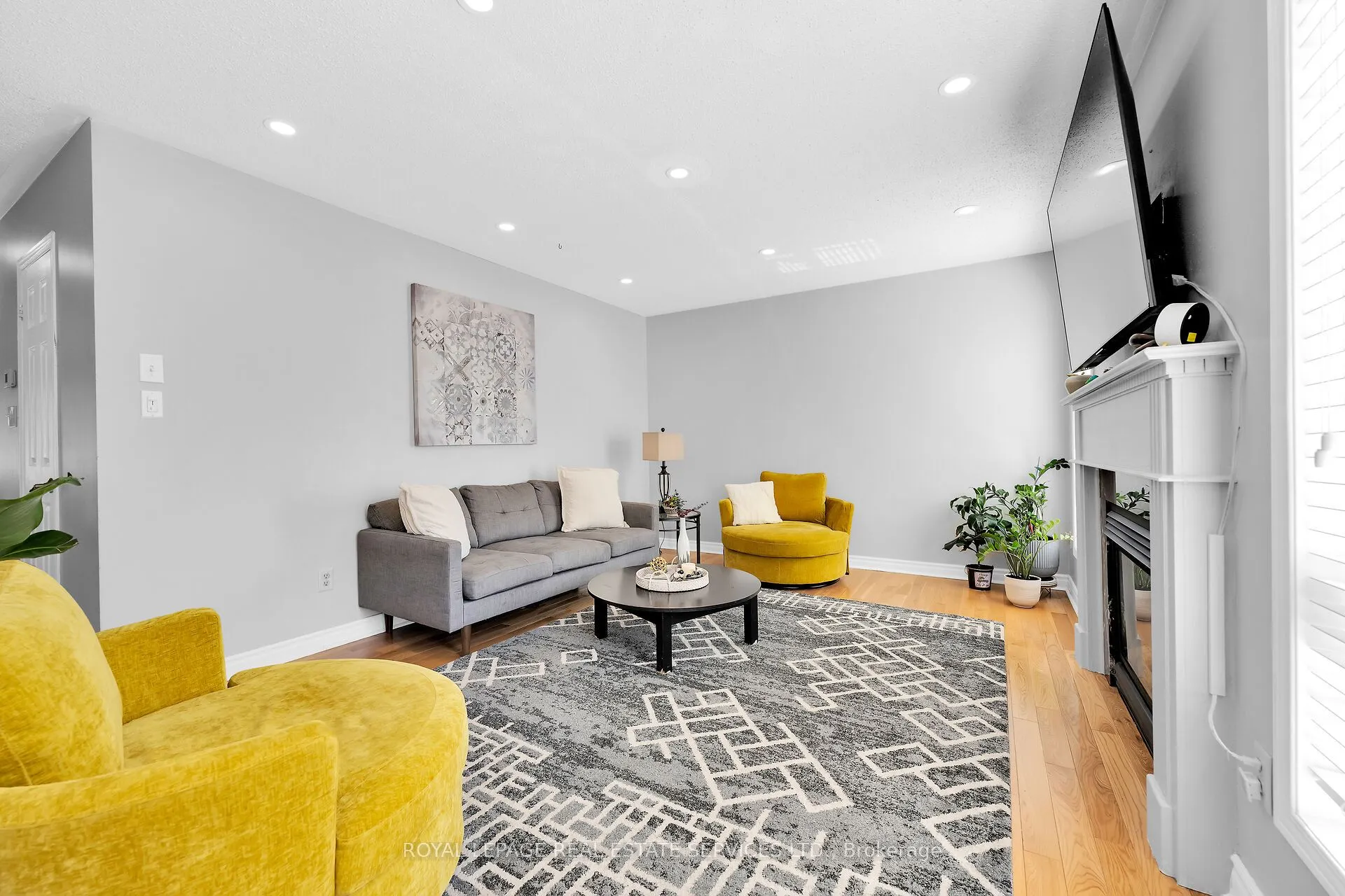 646 Julia Avenue