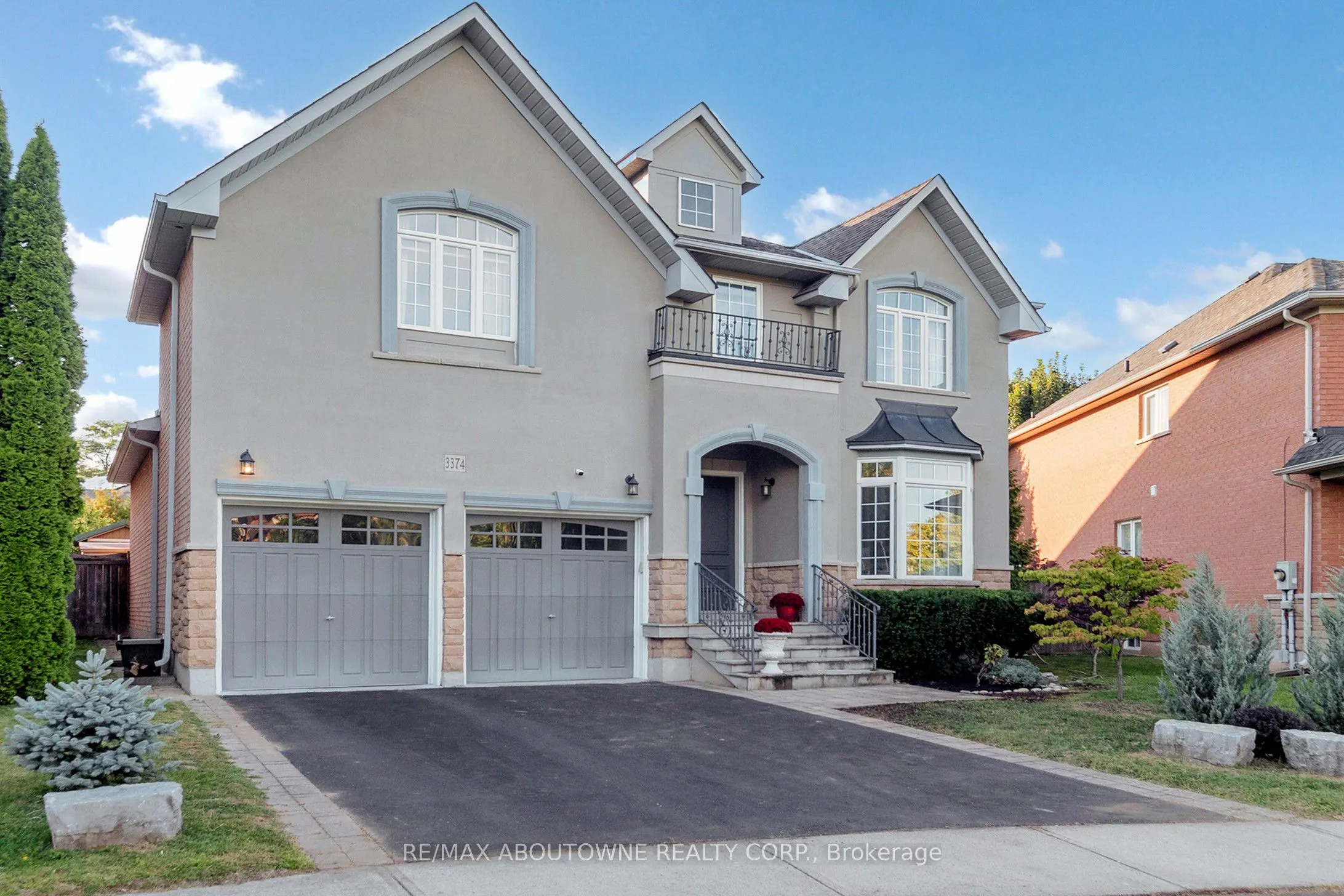 3374 Fox Run Circle