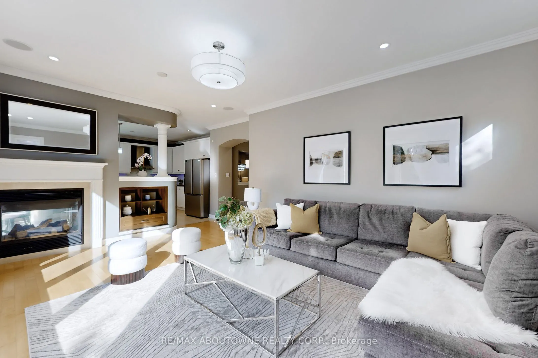 3374 Fox Run Circle