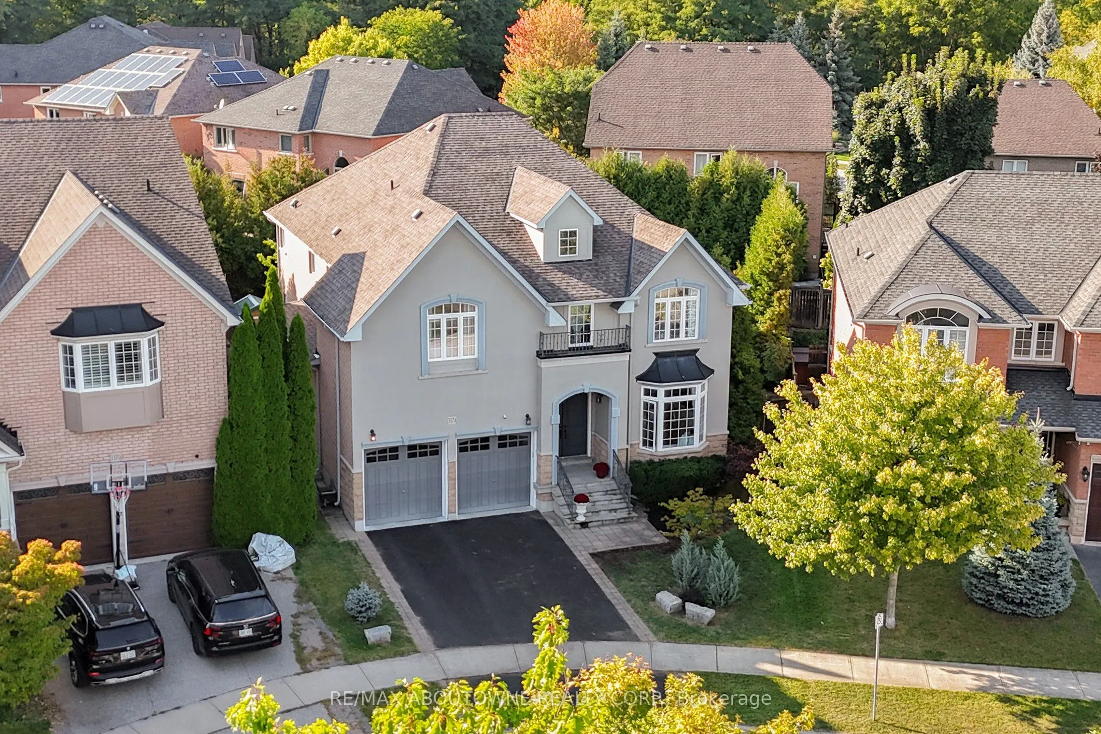 3374 Fox Run Circle