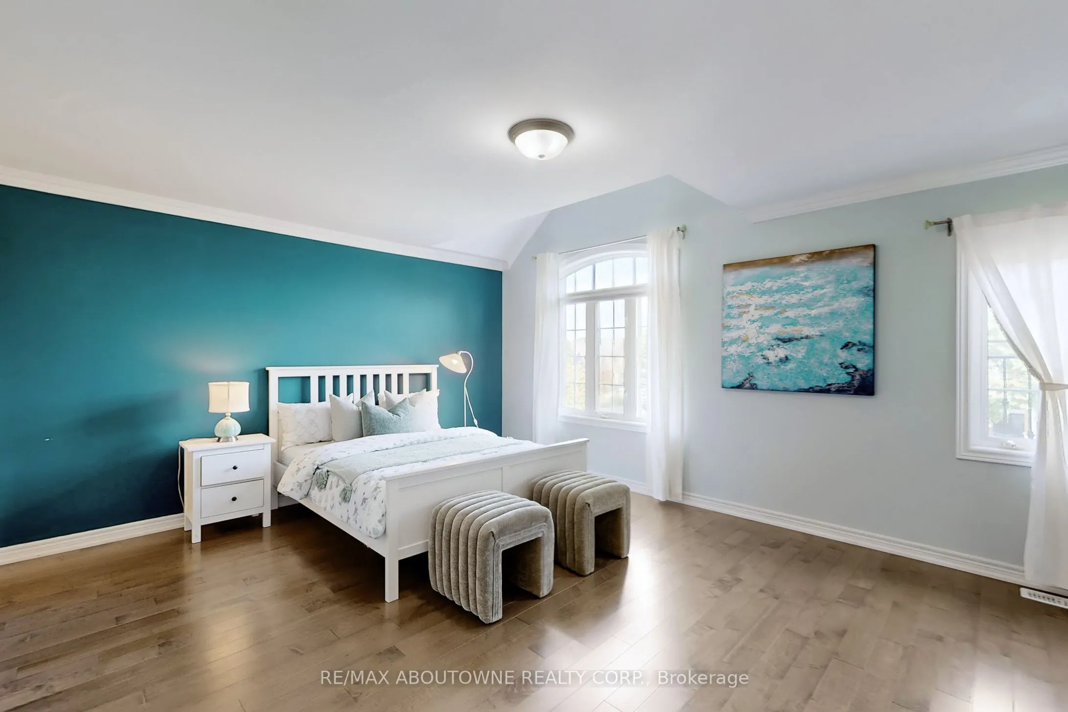 3374 Fox Run Circle